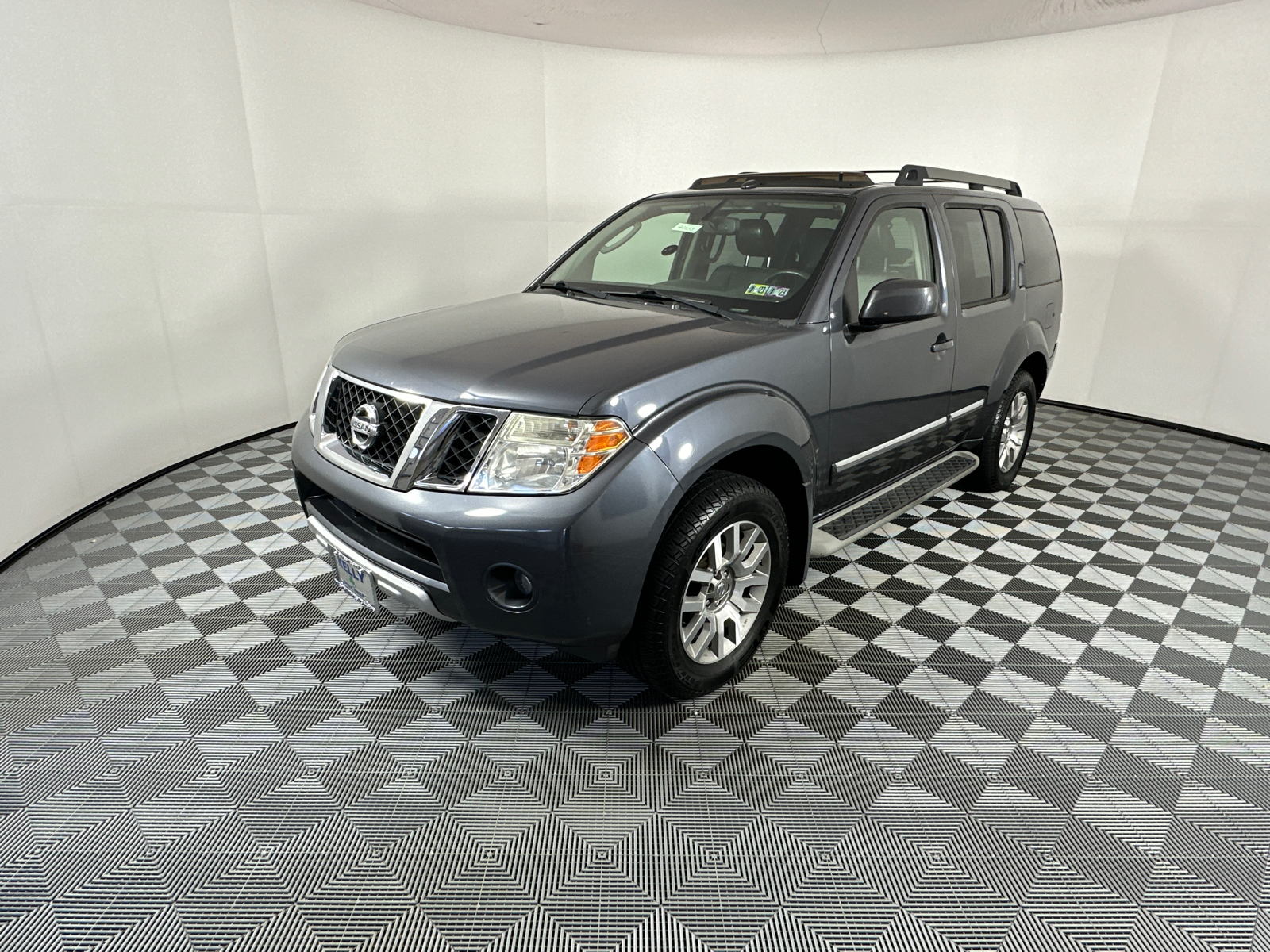 2012 Nissan Pathfinder LE 3