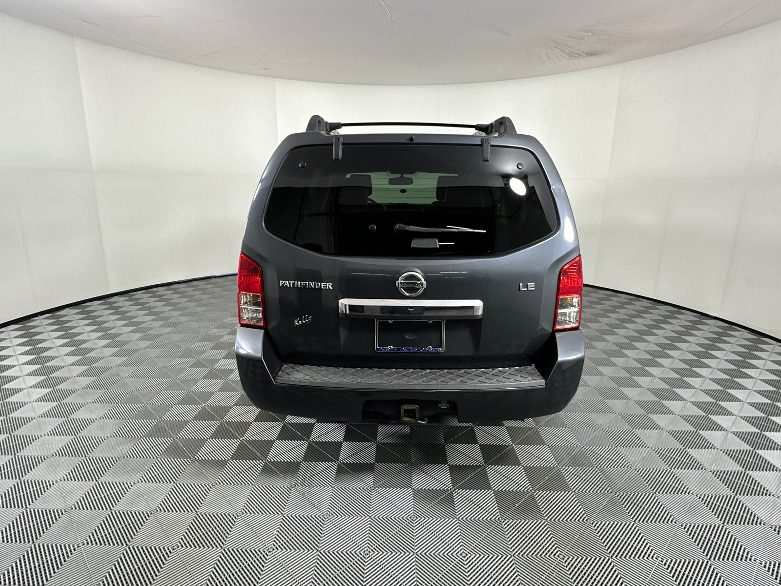 2012 Nissan Pathfinder LE 6