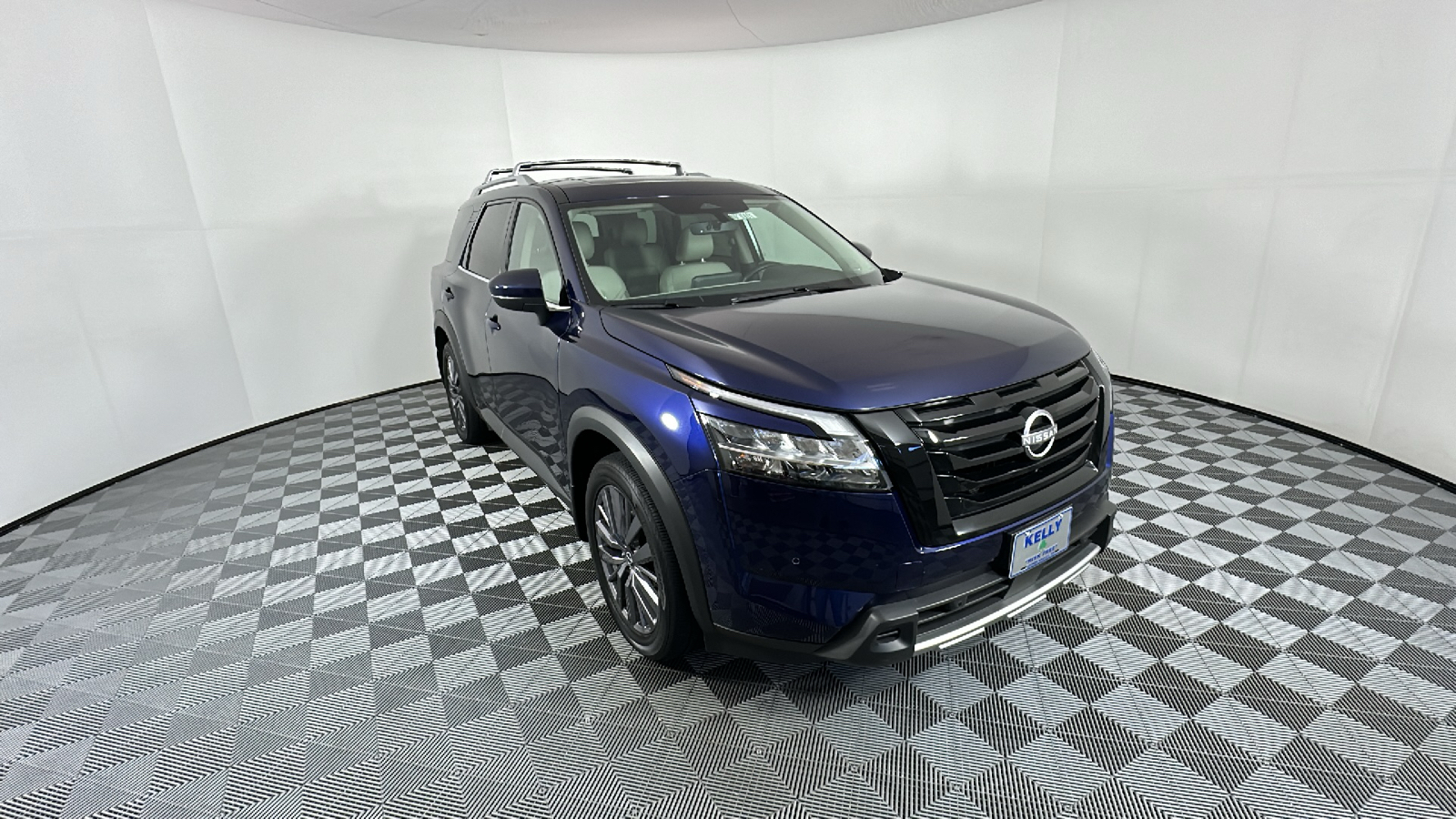 2023 Nissan Pathfinder SL 1