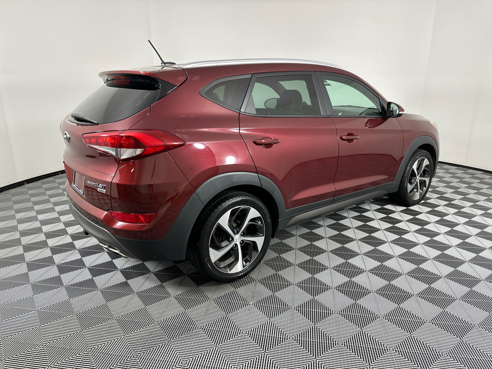 2016 Hyundai Tucson Sport 7