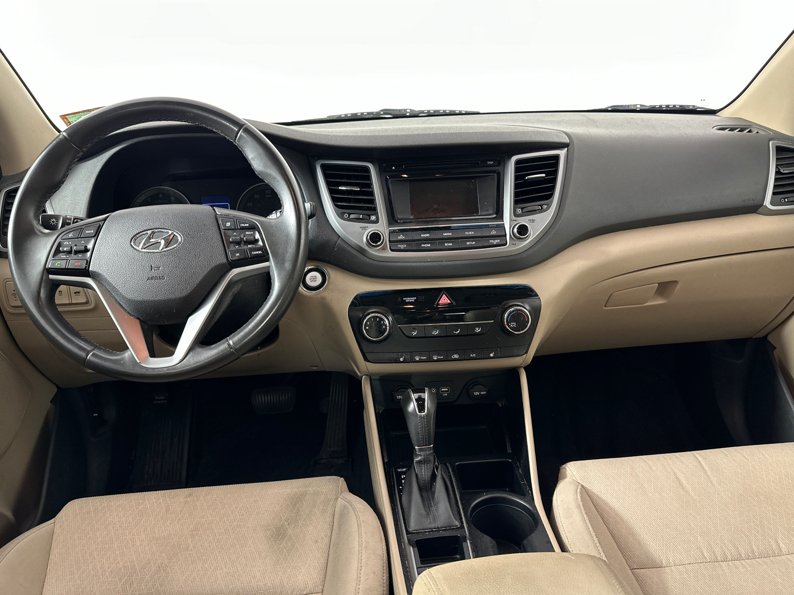 2016 Hyundai Tucson Sport 18