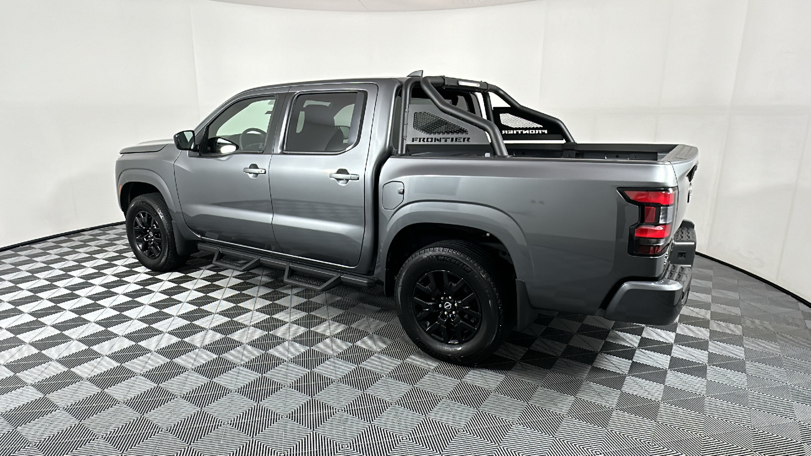 2023 Nissan Frontier SV 5