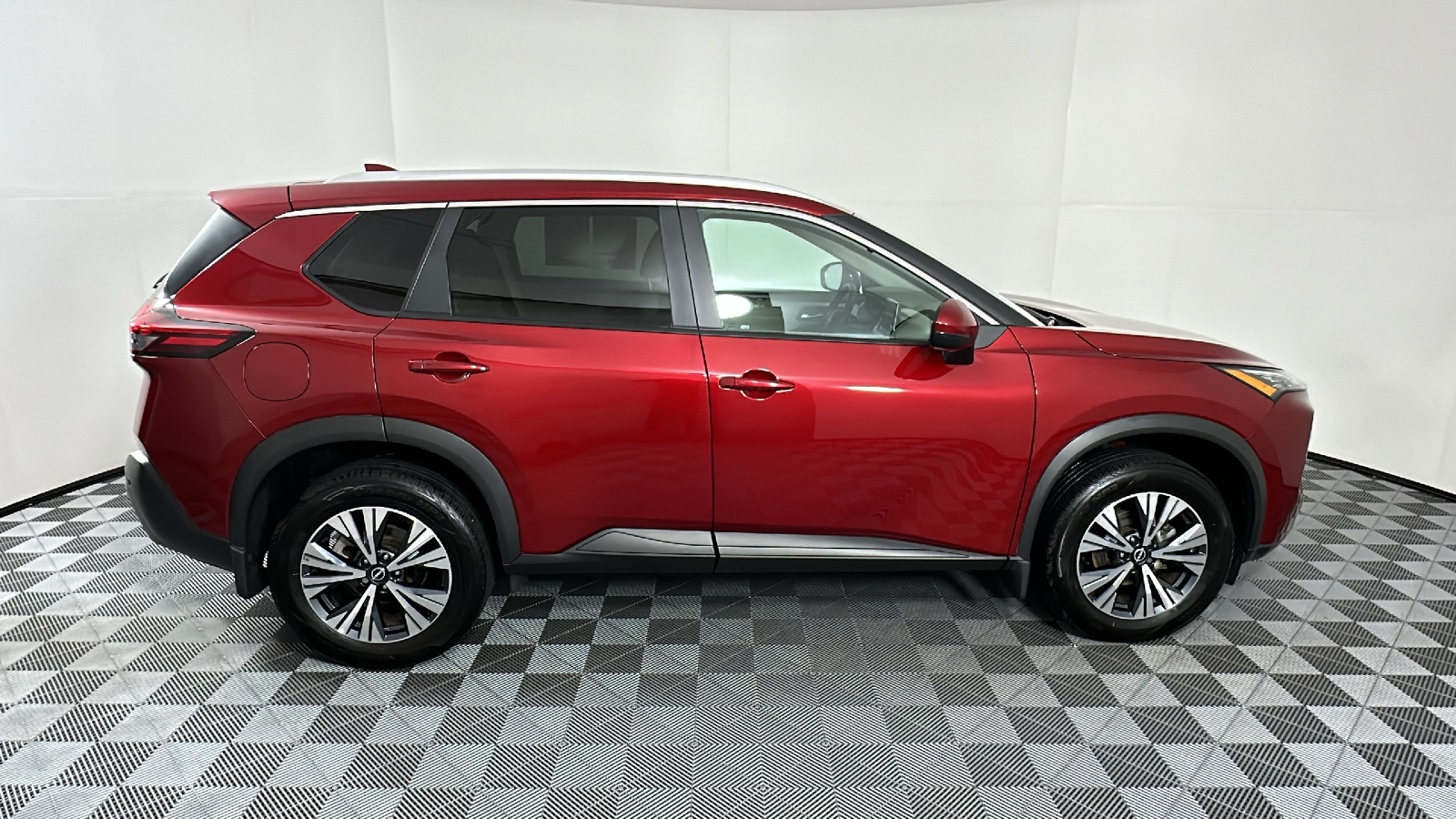 2023 Nissan Rogue SV 8