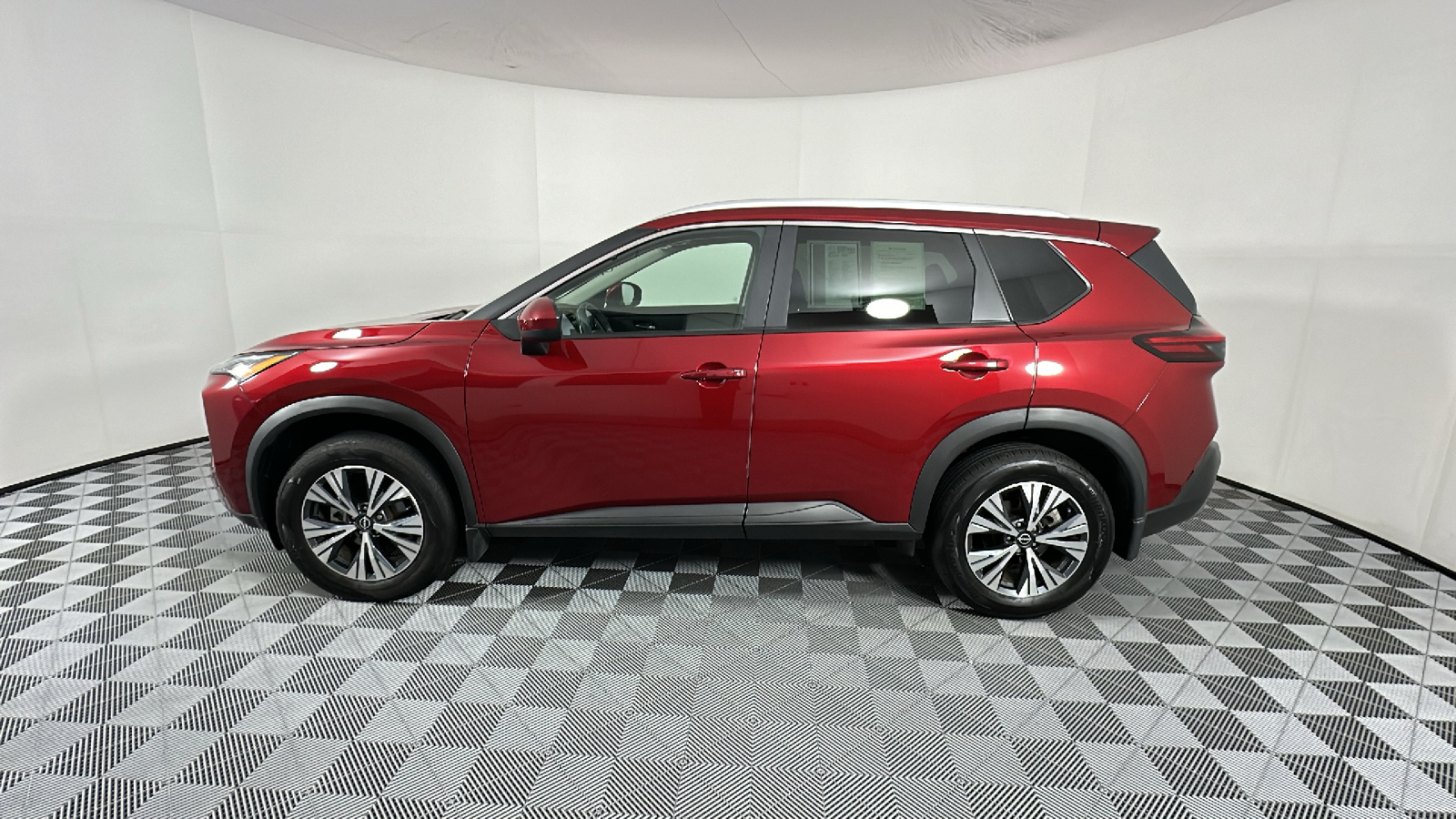 2023 Nissan Rogue SV 4