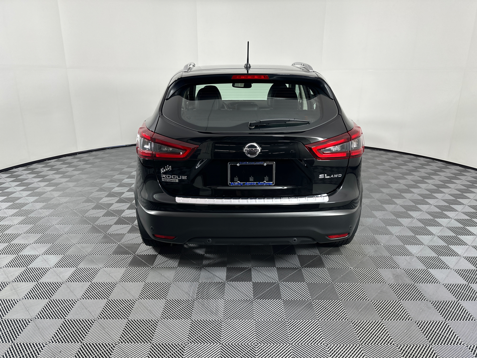 2022 Nissan Rogue Sport SL 6