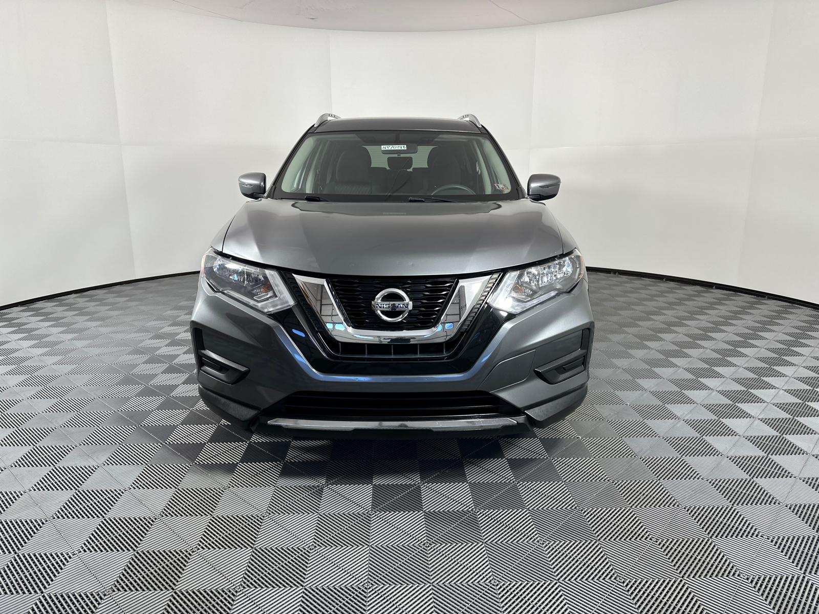 2017 Nissan Rogue SV 2