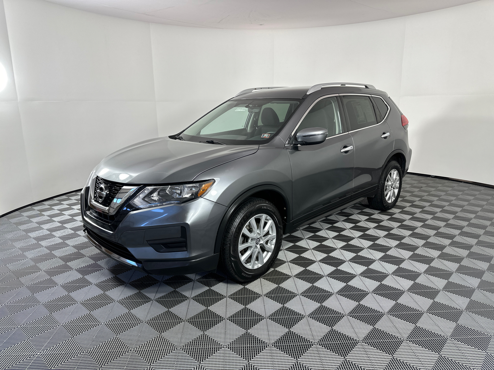 2017 Nissan Rogue SV 3