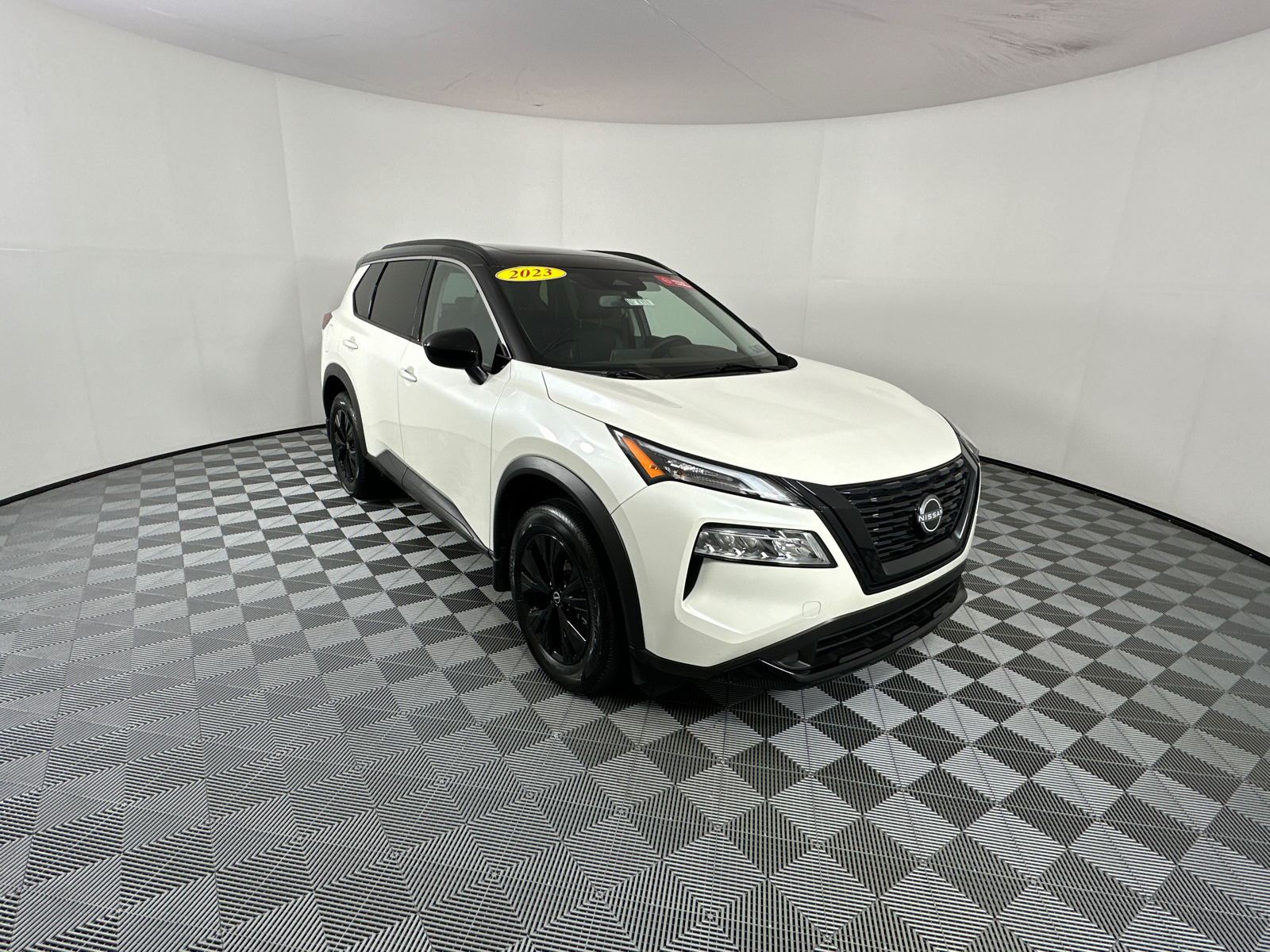 2023 Nissan Rogue SV 1