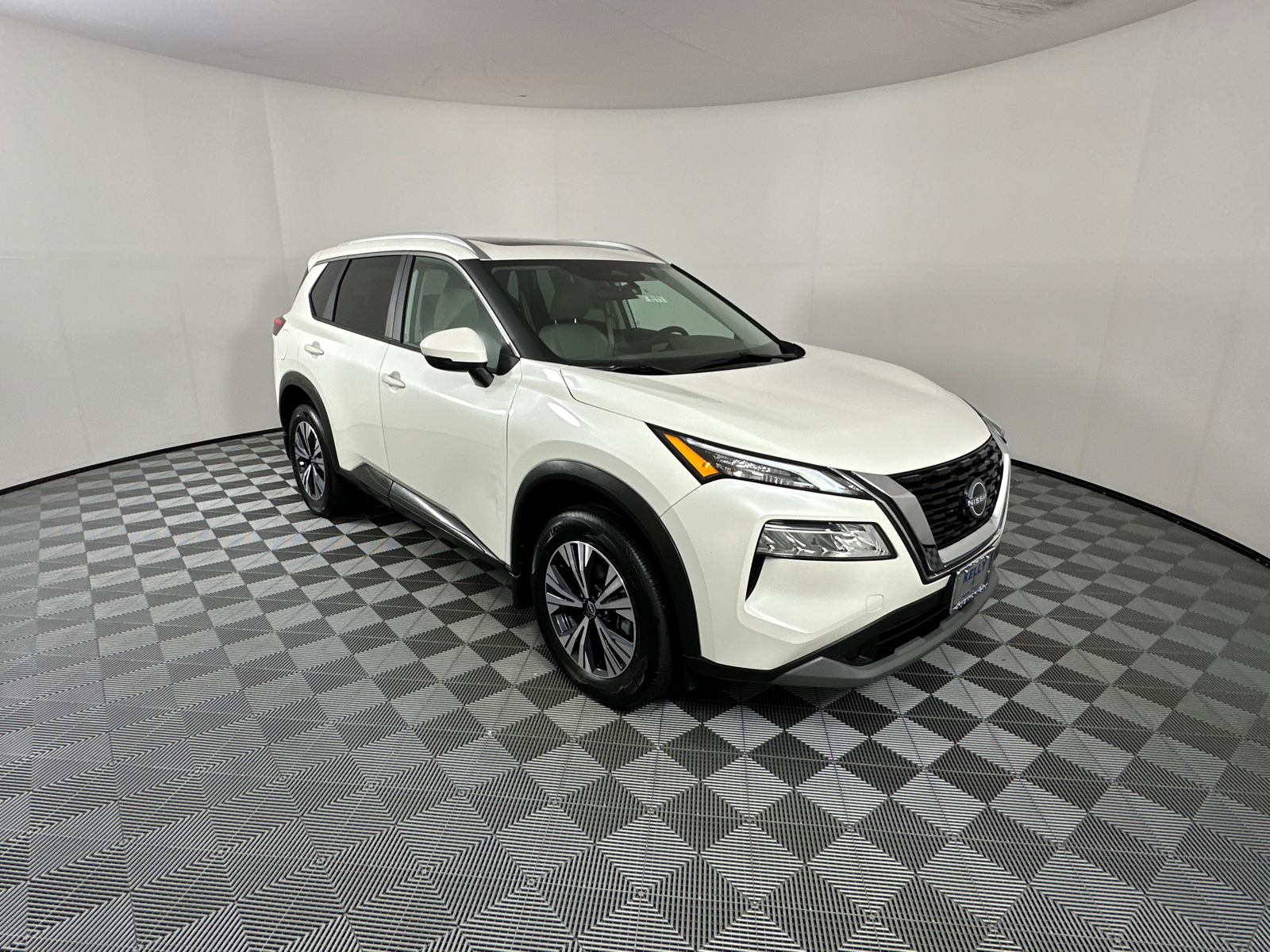 2023 Nissan Rogue SV 1