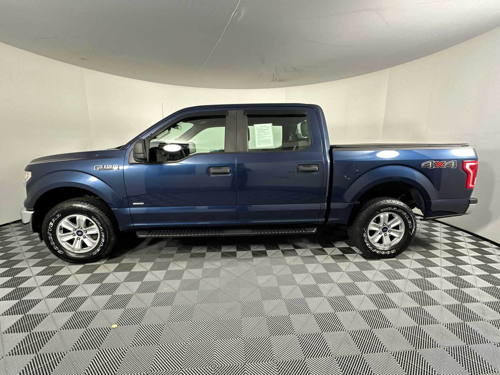 2017 Ford F-150 XL 4