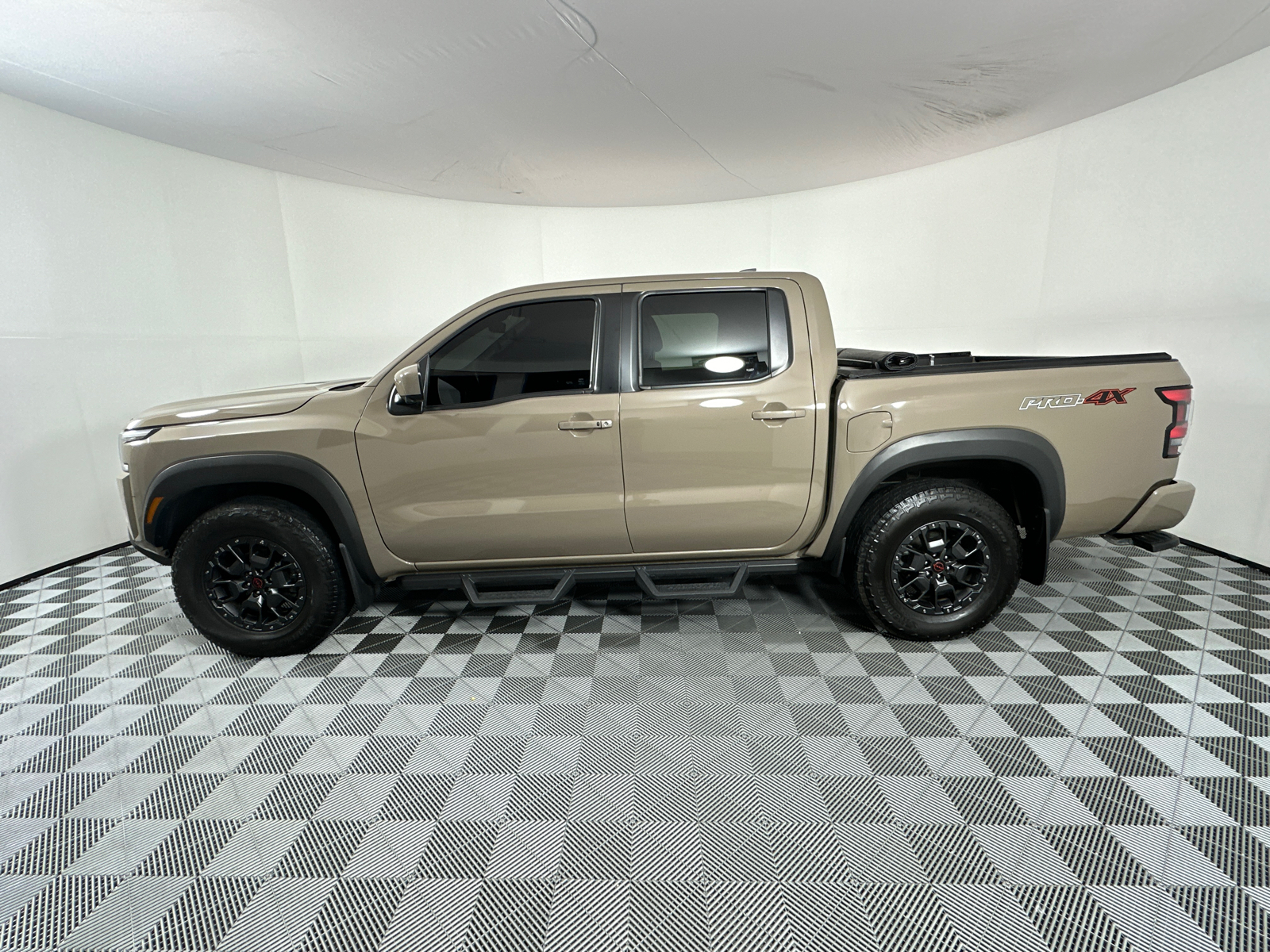 2023 Nissan Frontier PRO-4X 4