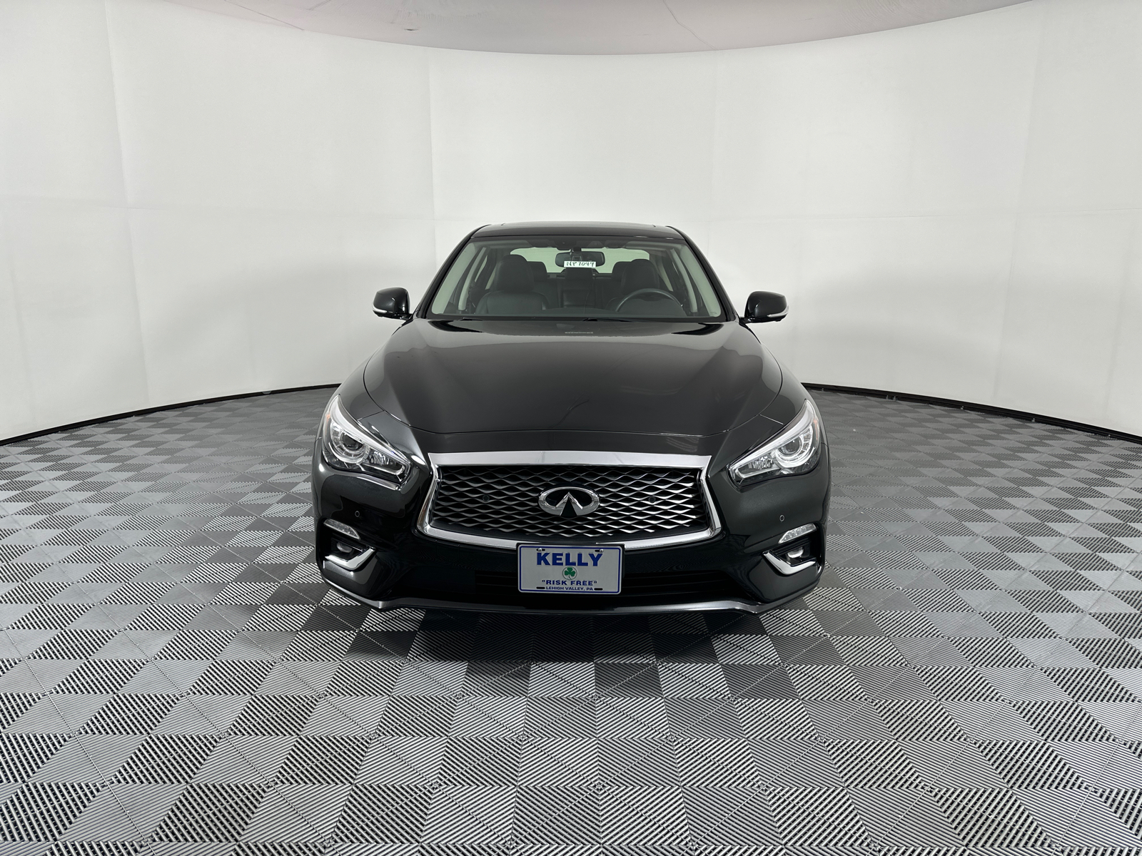 2022 INFINITI Q50 LUXE 2