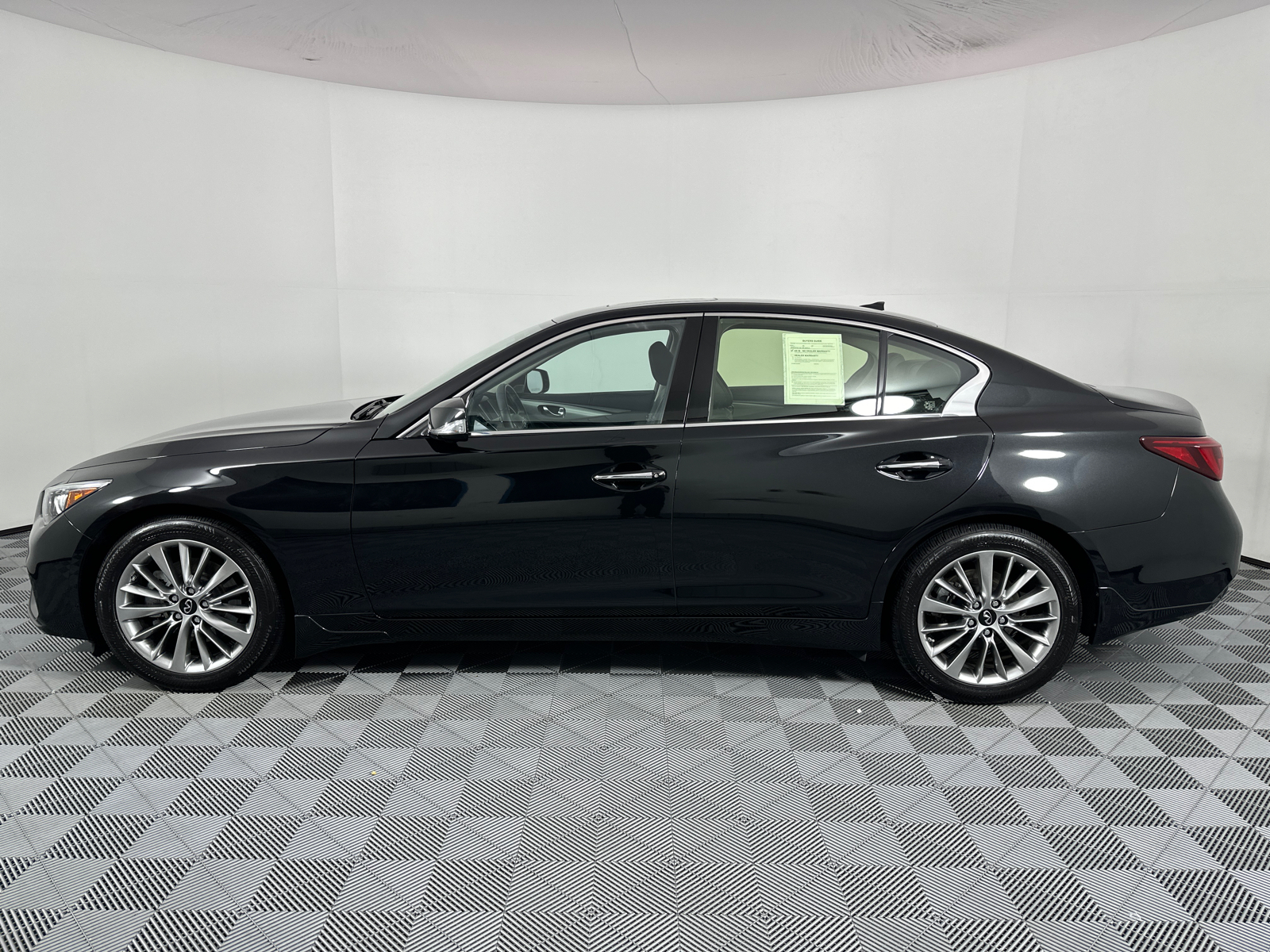 2022 INFINITI Q50 LUXE 4