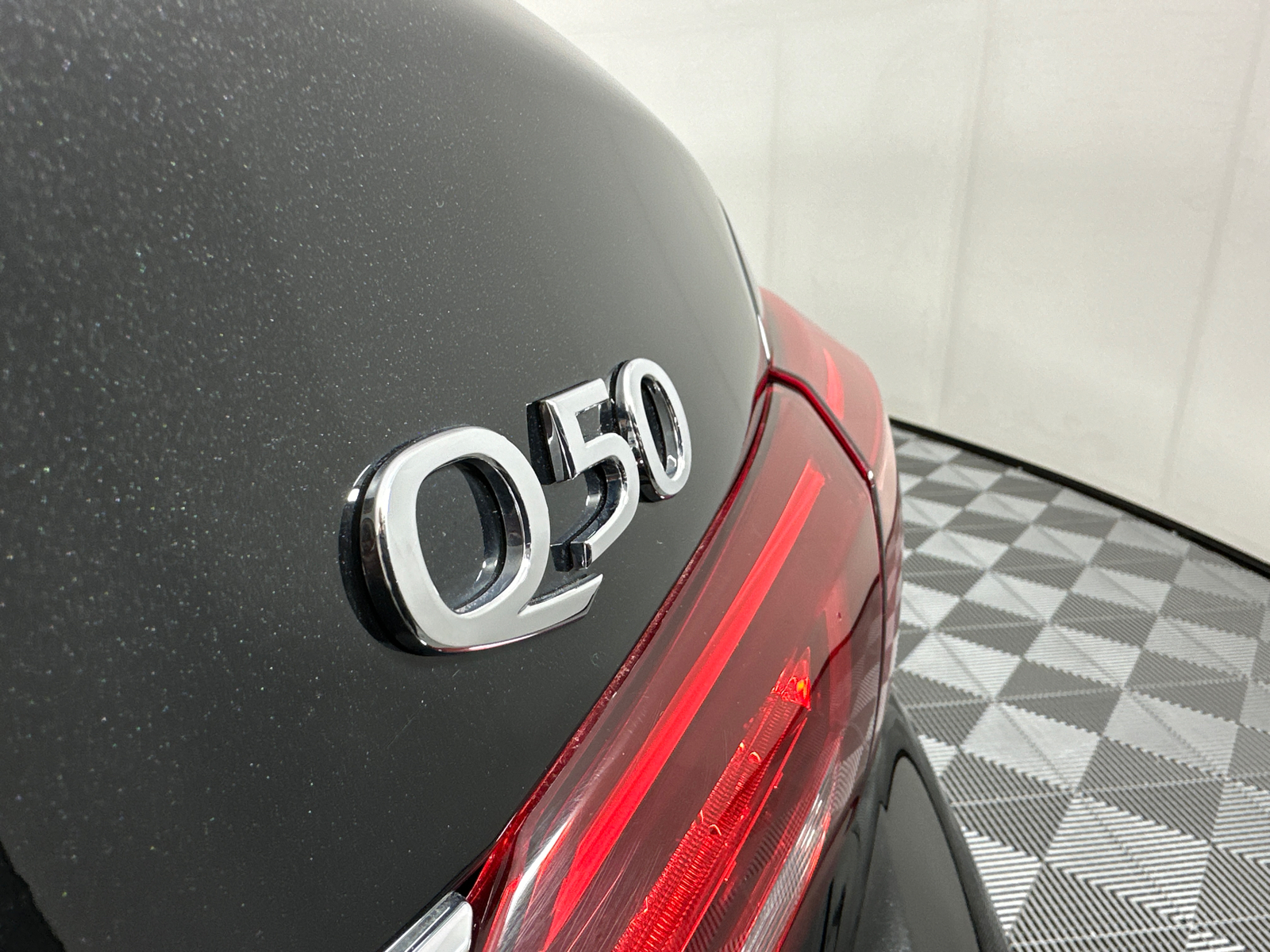 2022 INFINITI Q50 LUXE 11