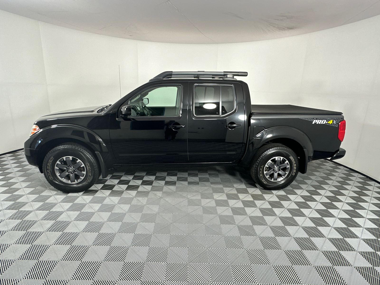 2015 Nissan Frontier PRO-4X 4