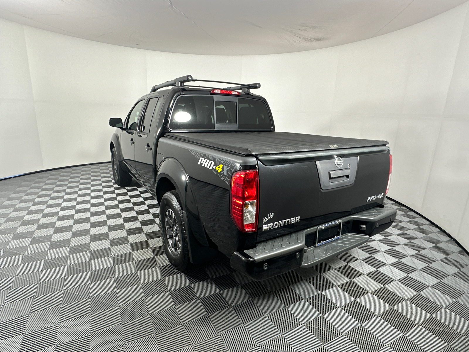 2015 Nissan Frontier PRO-4X 5