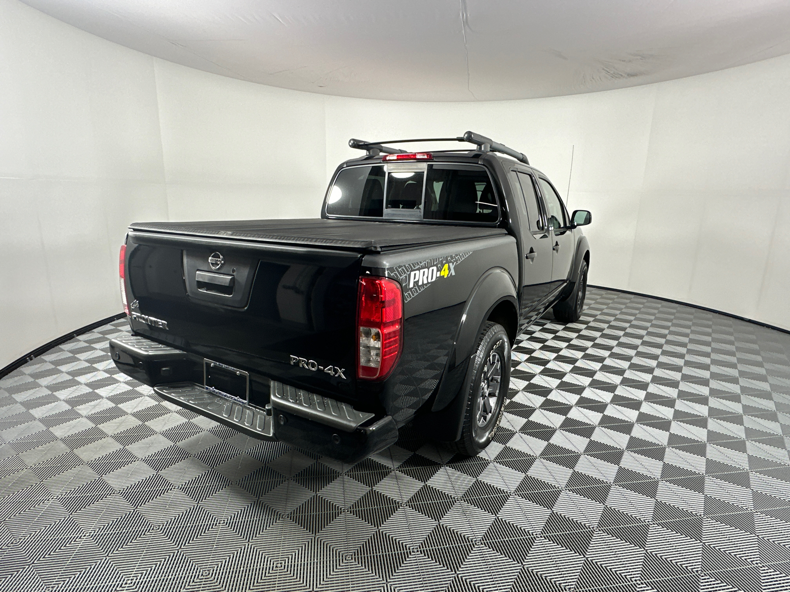 2015 Nissan Frontier PRO-4X 7