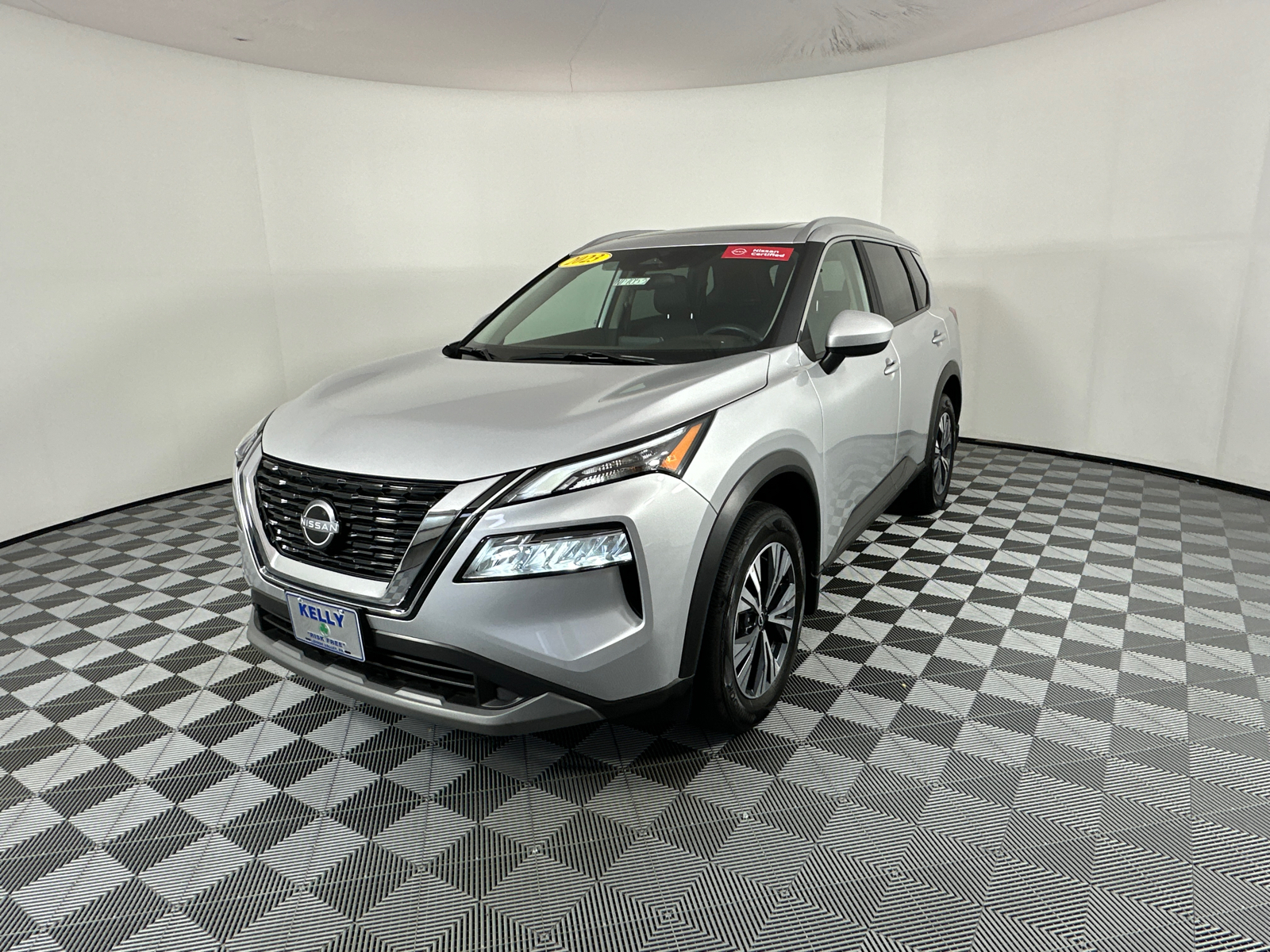 2023 Nissan Rogue SV 3