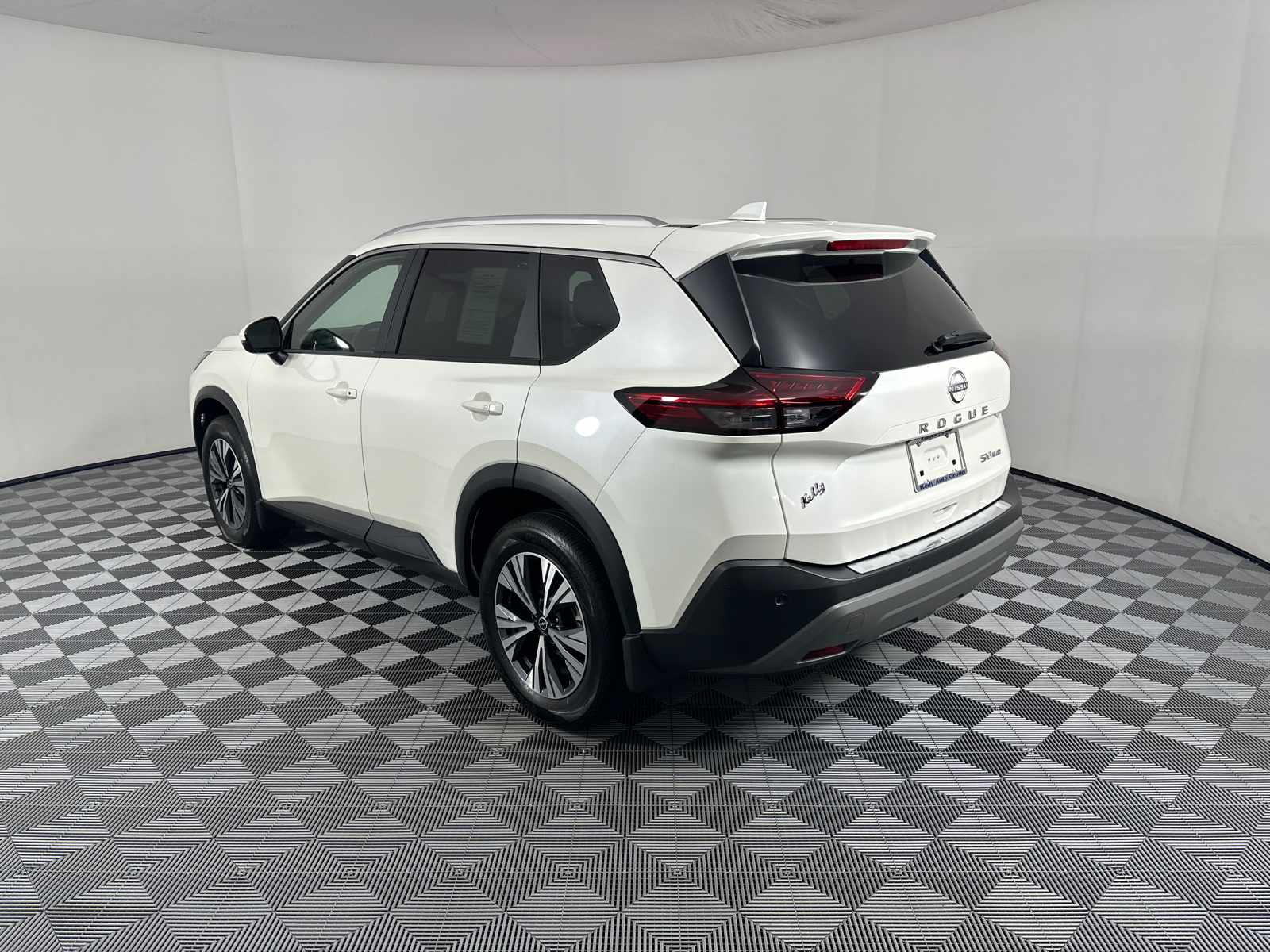 2023 Nissan Rogue SV 5