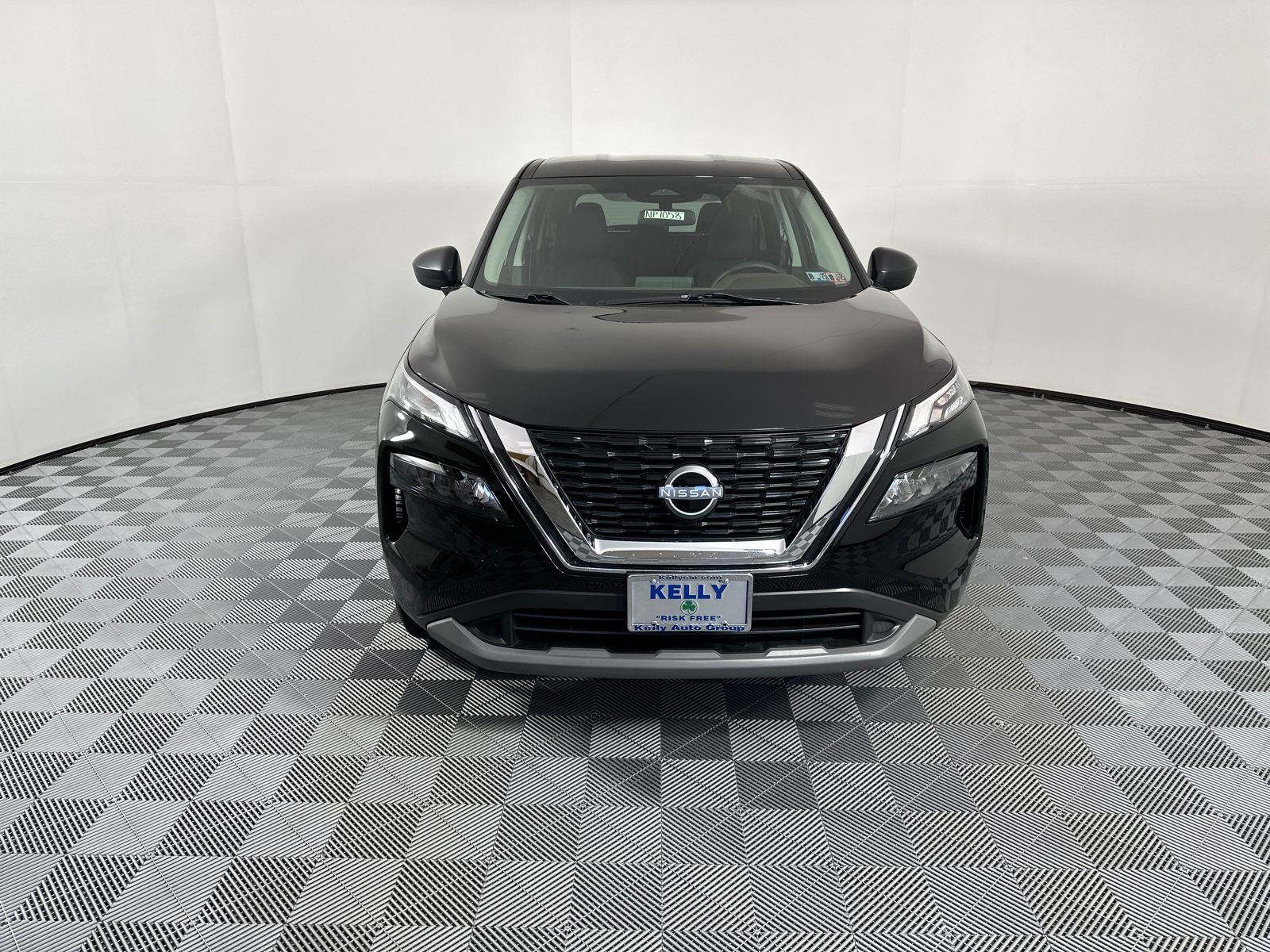 2023 Nissan Rogue S 2