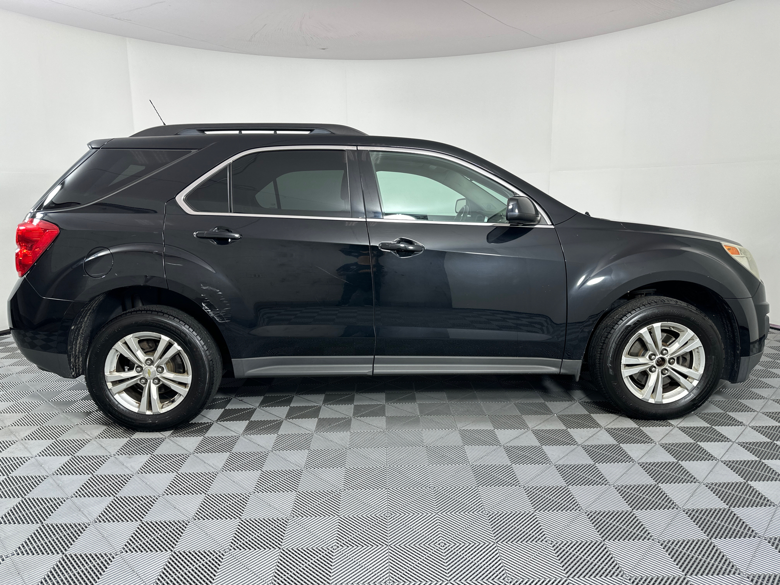 2011 Chevrolet Equinox LT 8