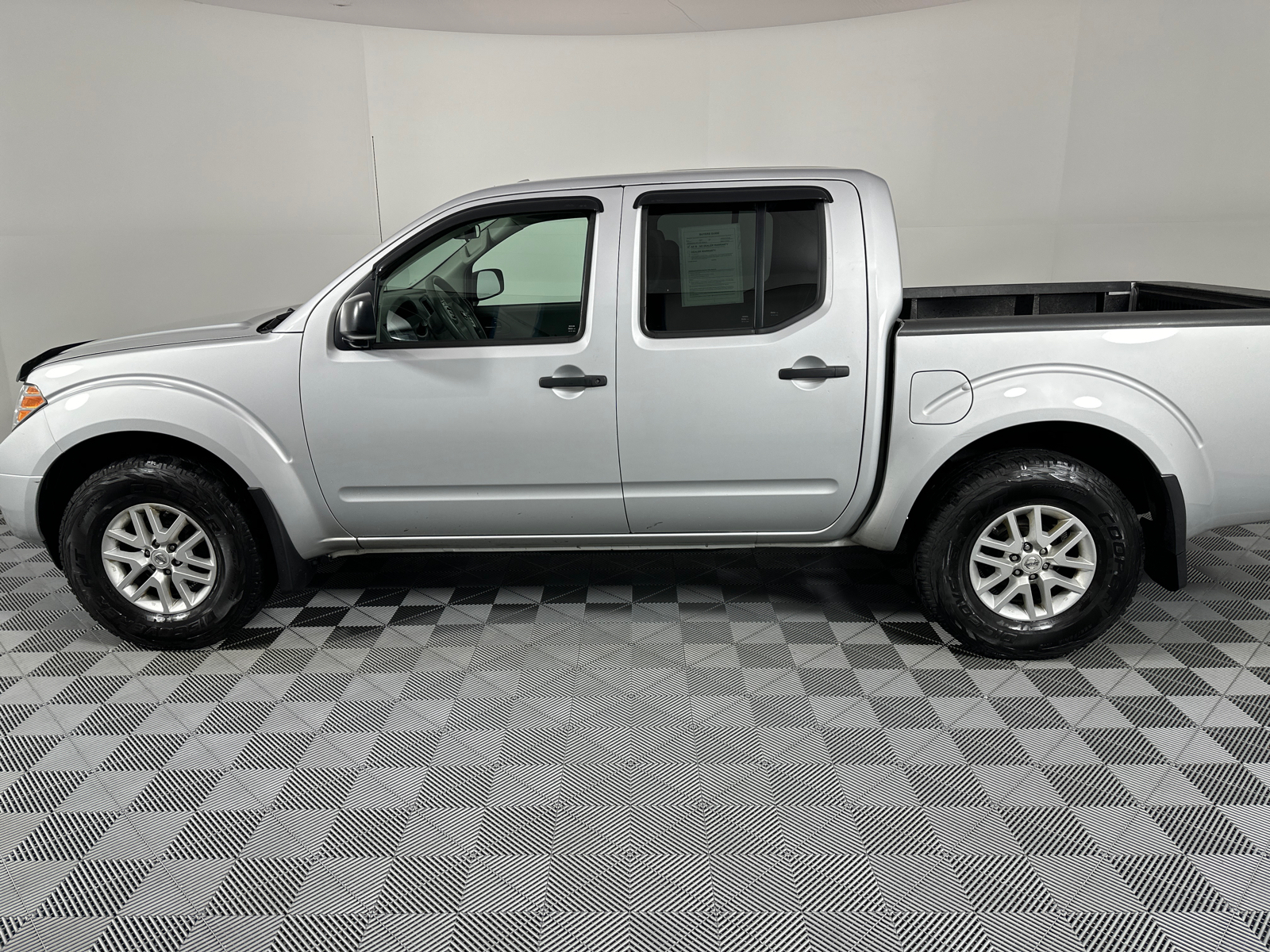 2018 Nissan Frontier SV 4