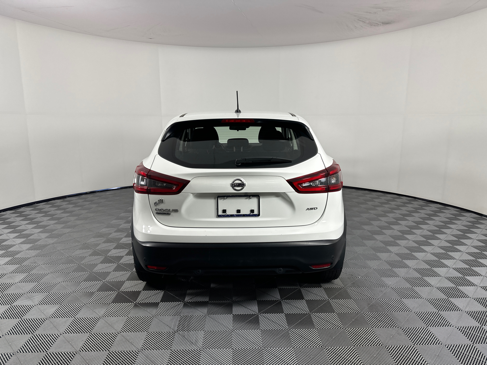 2021 Nissan Rogue Sport S 6