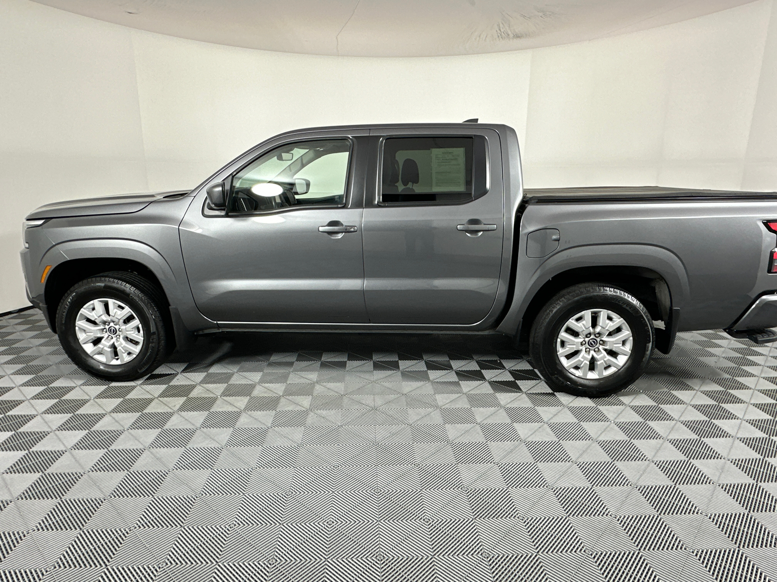 2023 Nissan Frontier SV 4