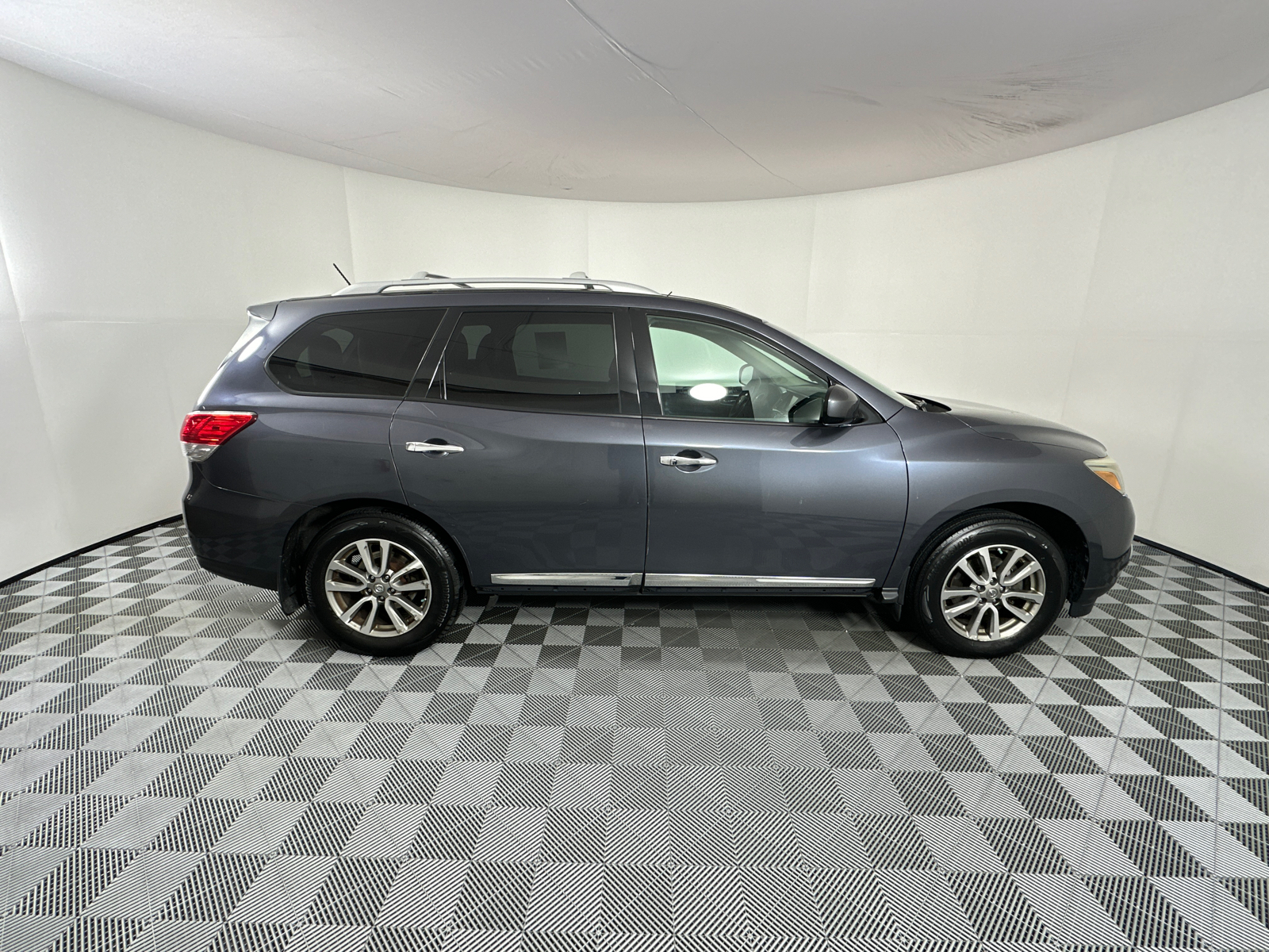 2014 Nissan Pathfinder SL 8