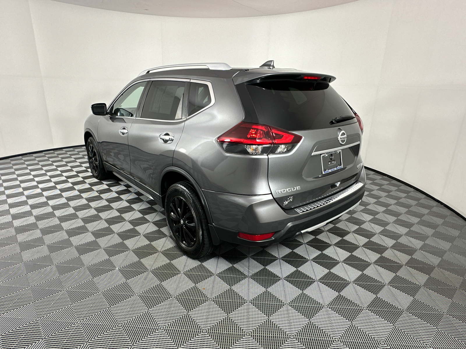 2019 Nissan Rogue S 5