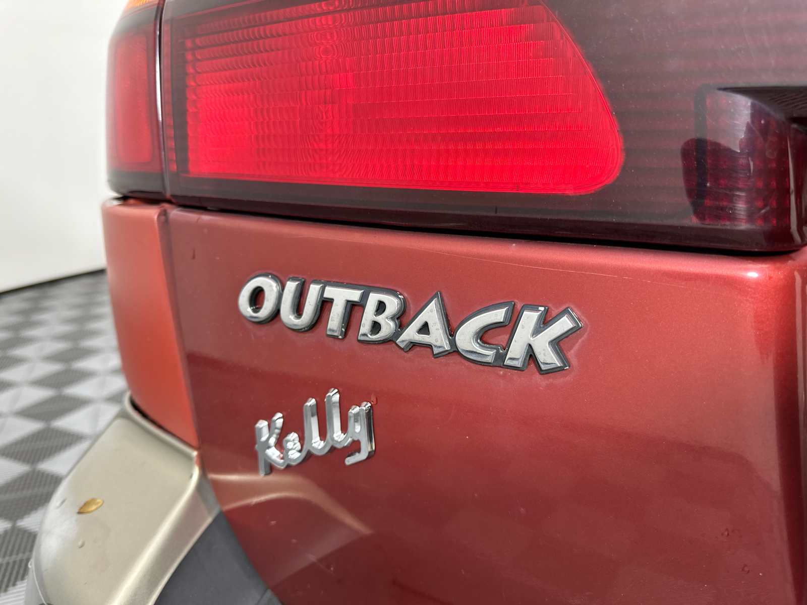 2004 Subaru Outback 2.5 9