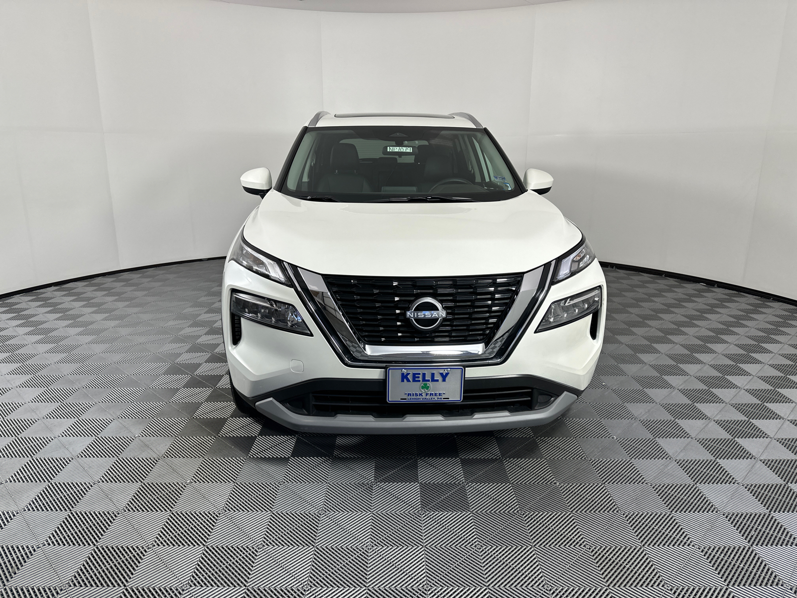 2023 Nissan Rogue SV 2