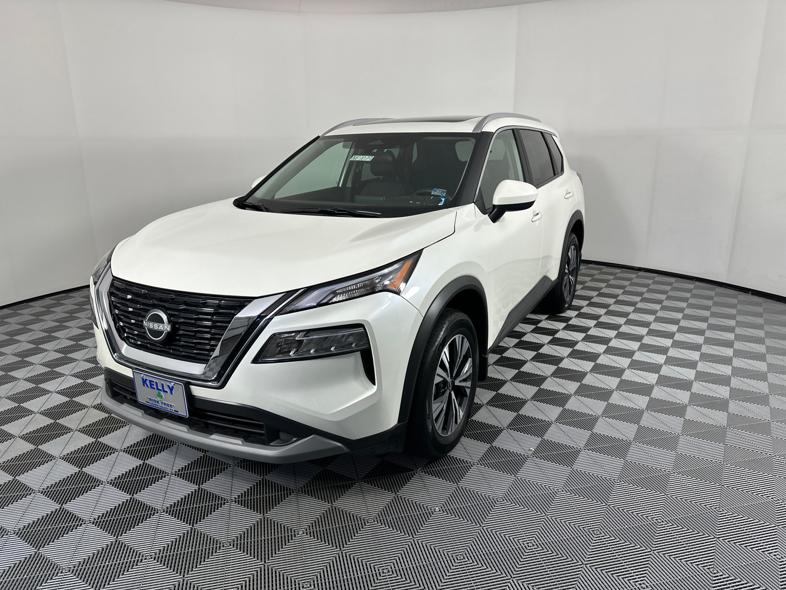 2023 Nissan Rogue SV 3