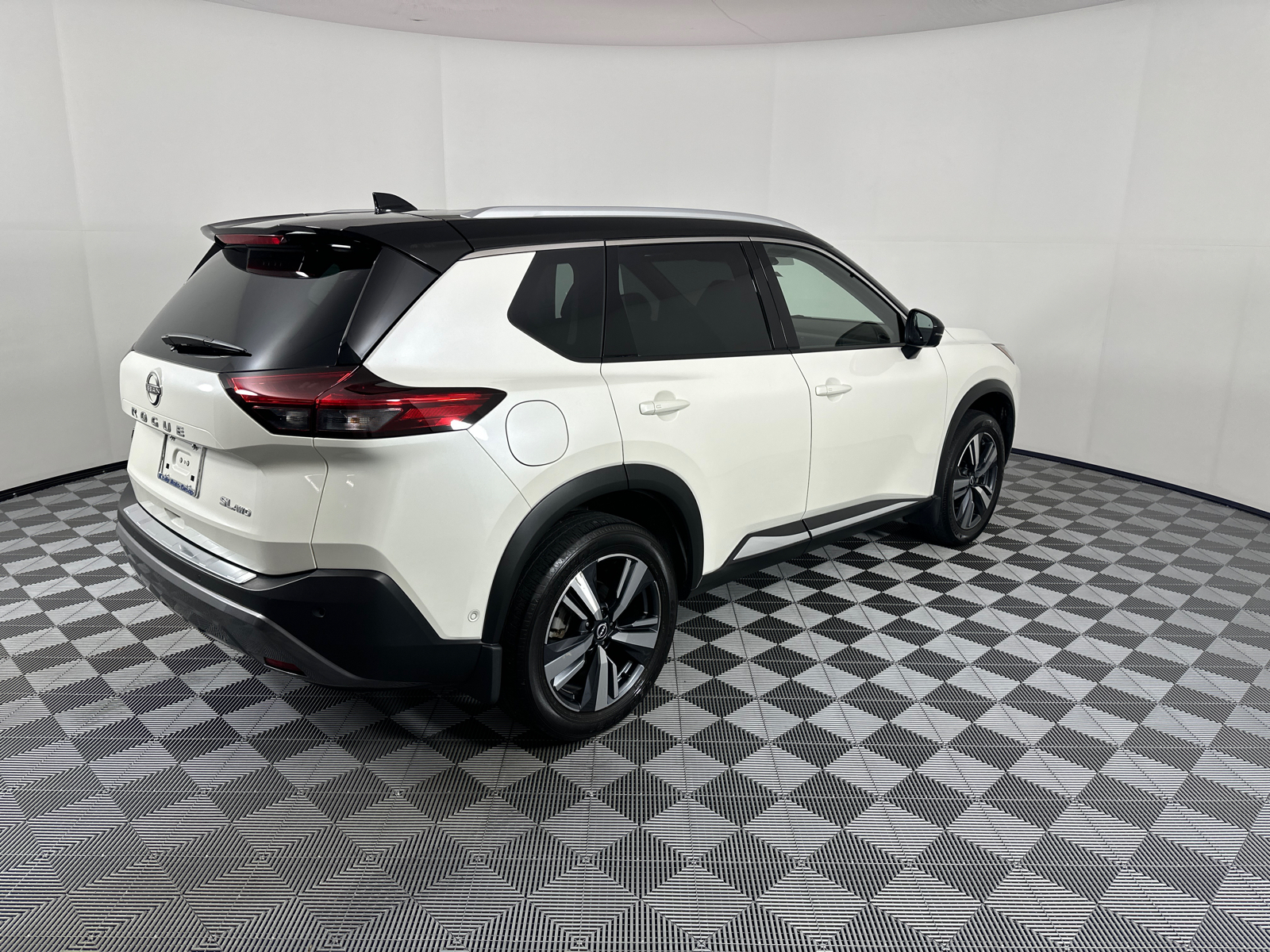 2023 Nissan Rogue SL 7