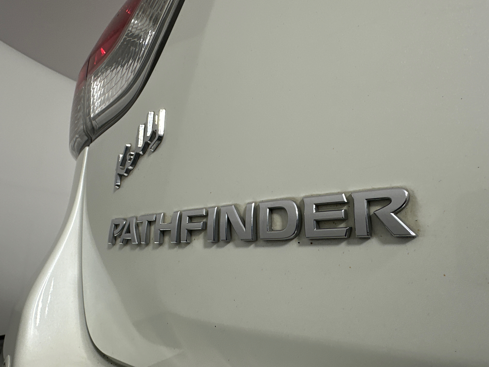 2016 Nissan Pathfinder SL 9