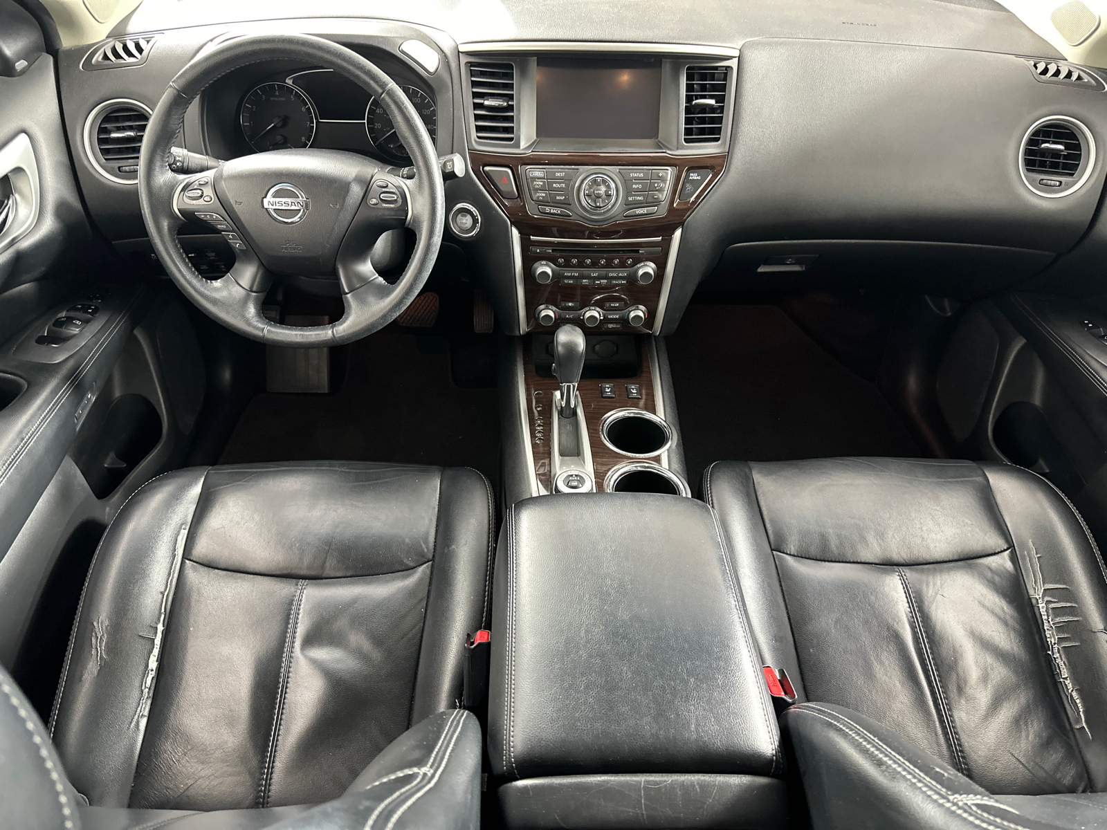 2016 Nissan Pathfinder SL 18