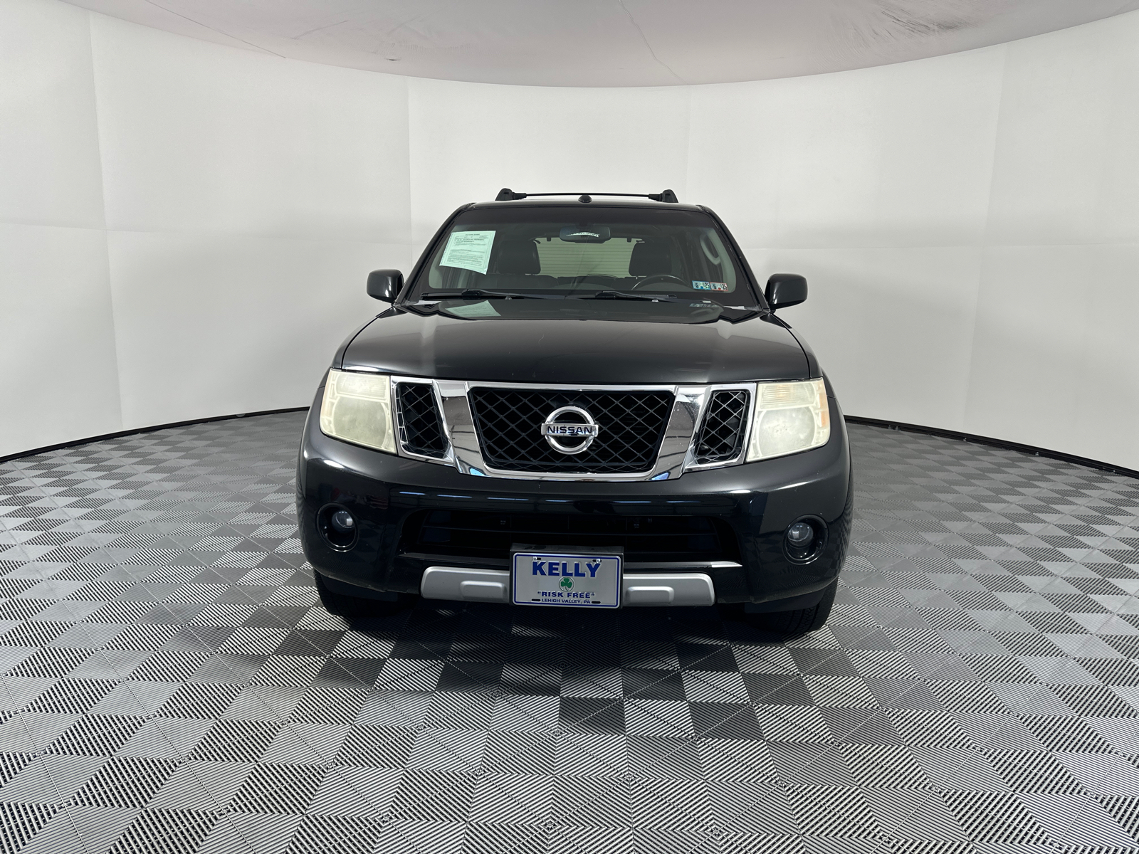 2008 Nissan Pathfinder LE 2