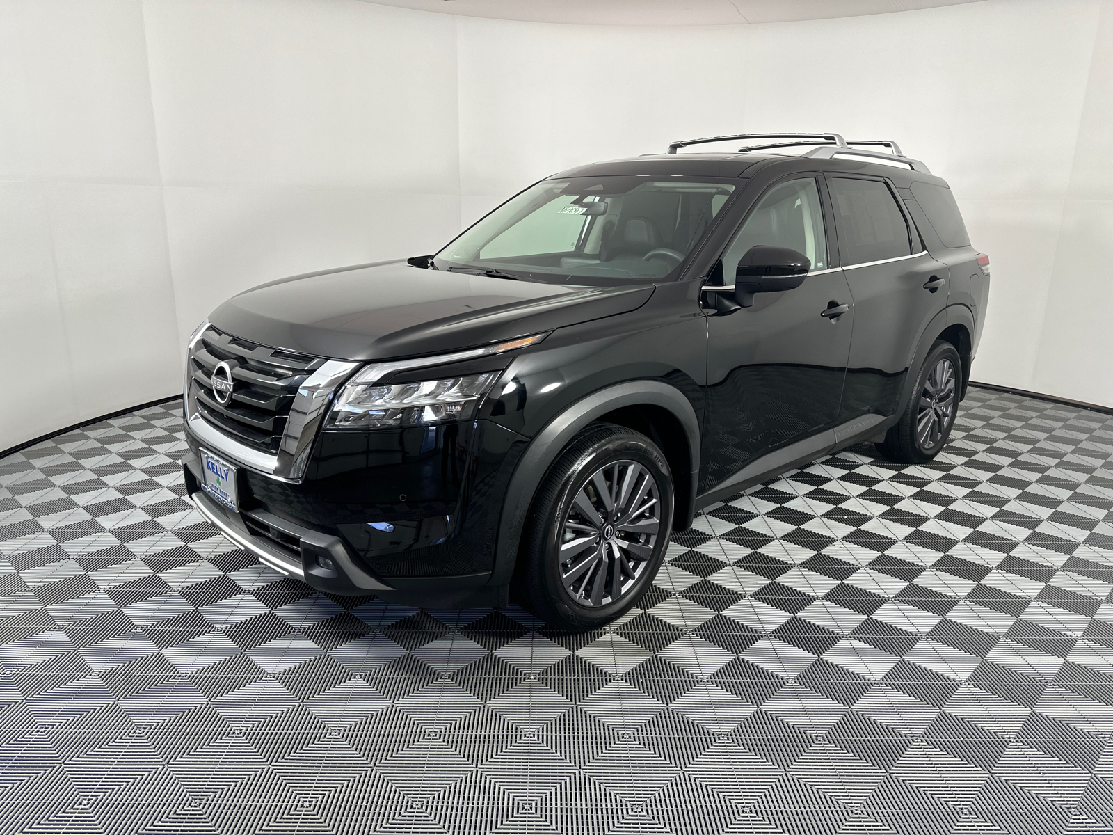 2023 Nissan Pathfinder SL 3