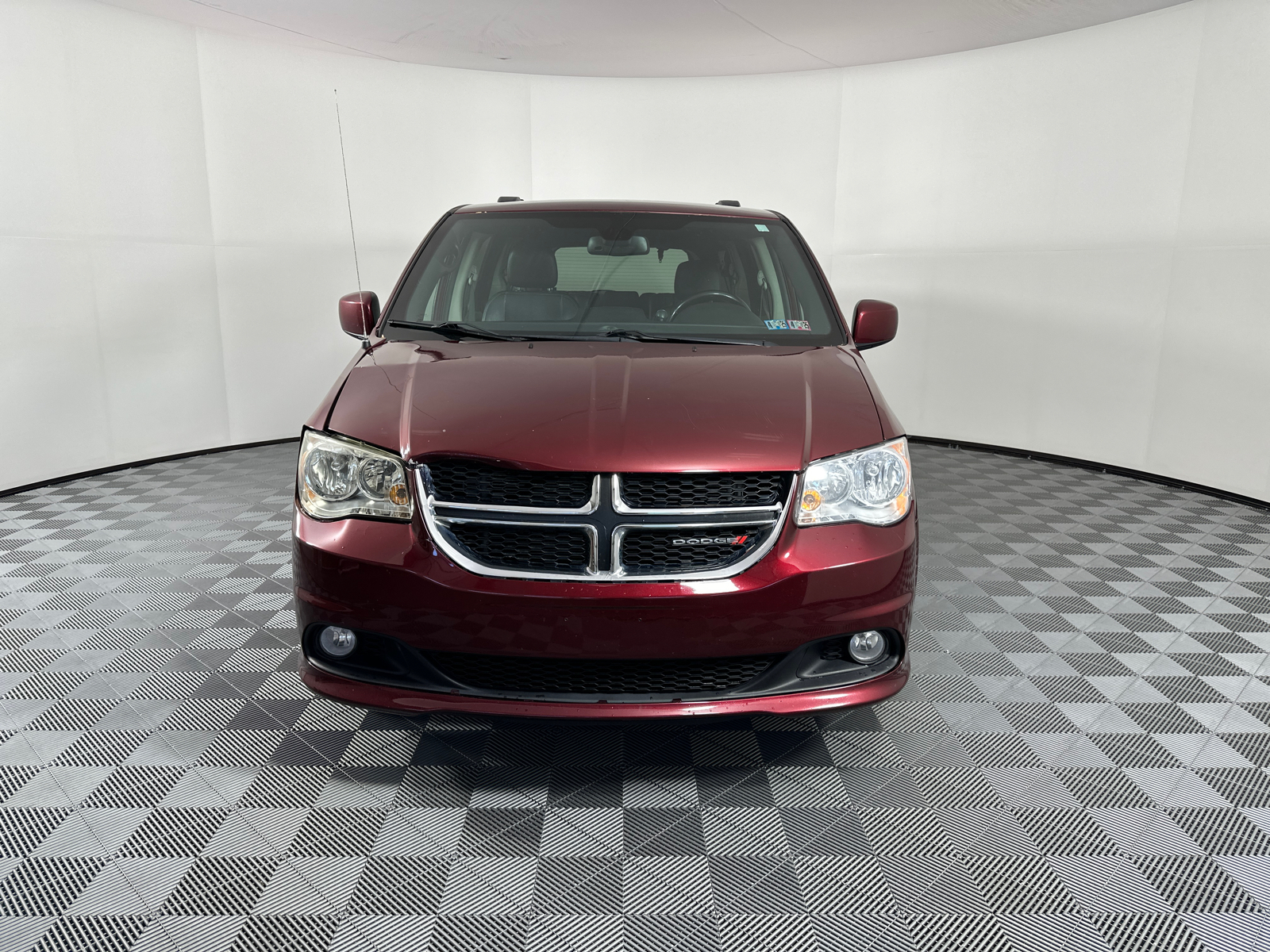 2019 Dodge Grand Caravan SXT 2