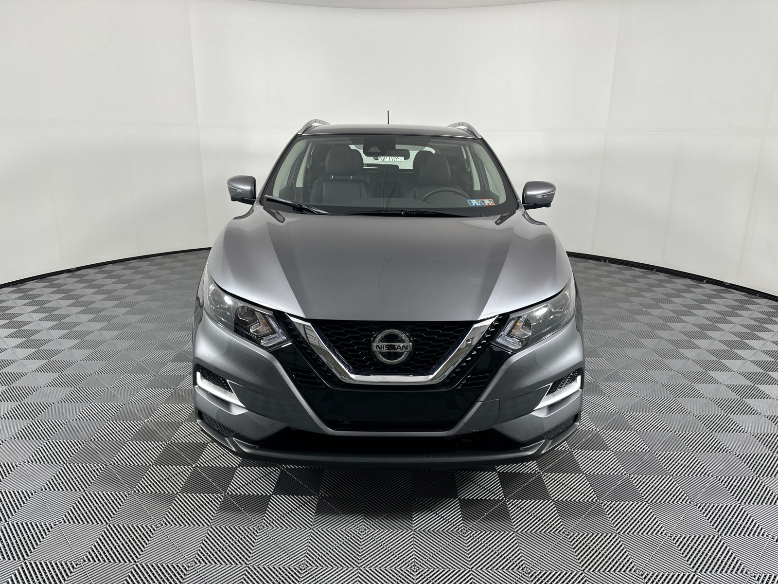 2022 Nissan Rogue Sport SL 2