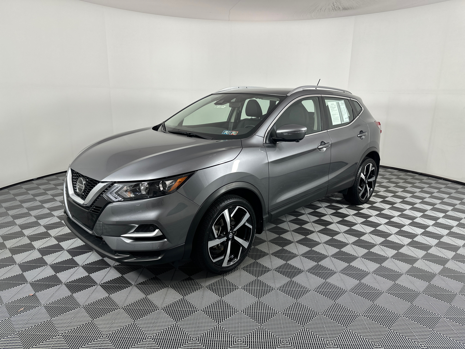 2022 Nissan Rogue Sport SL 3