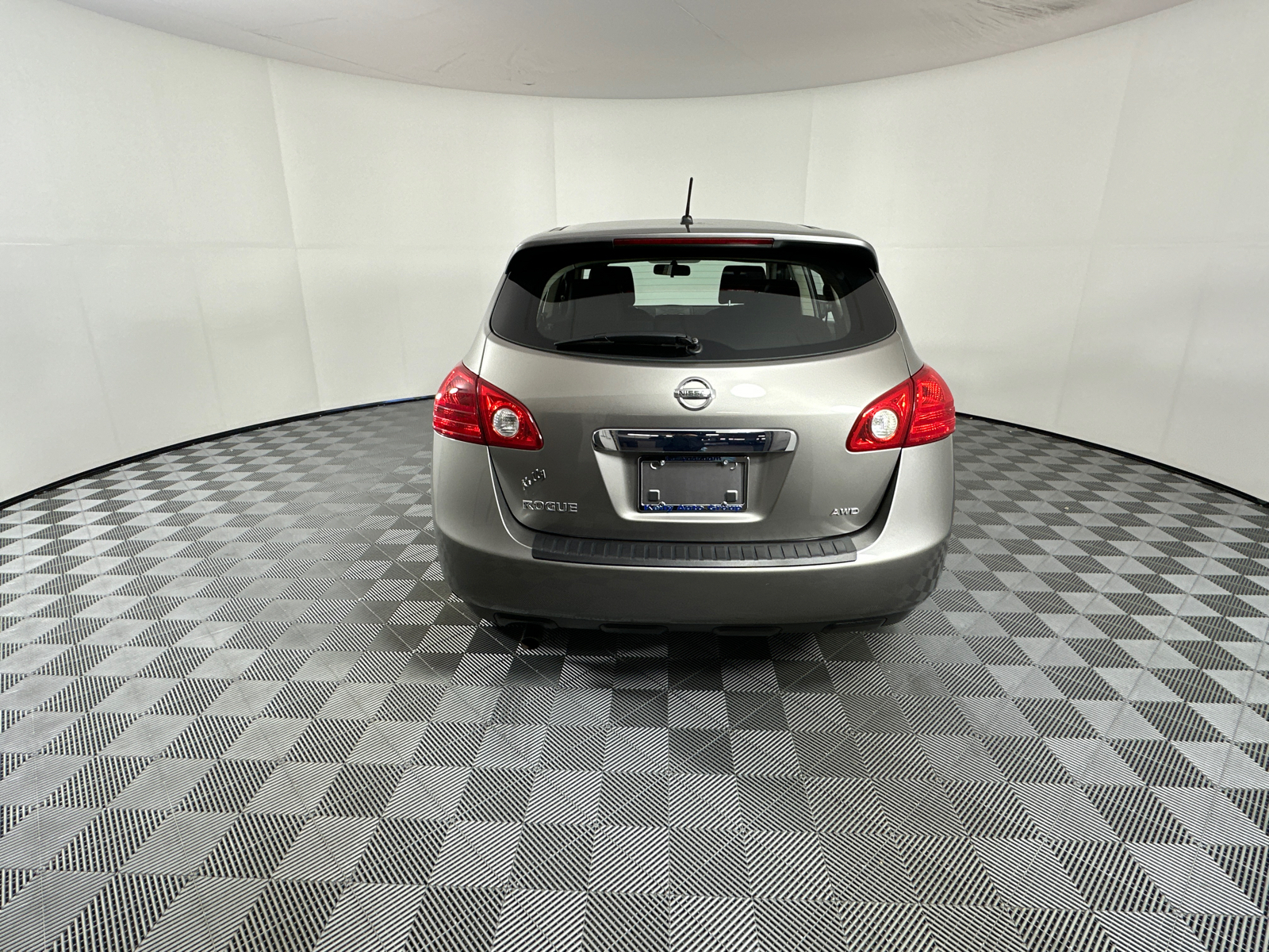 2011 Nissan Rogue S 6