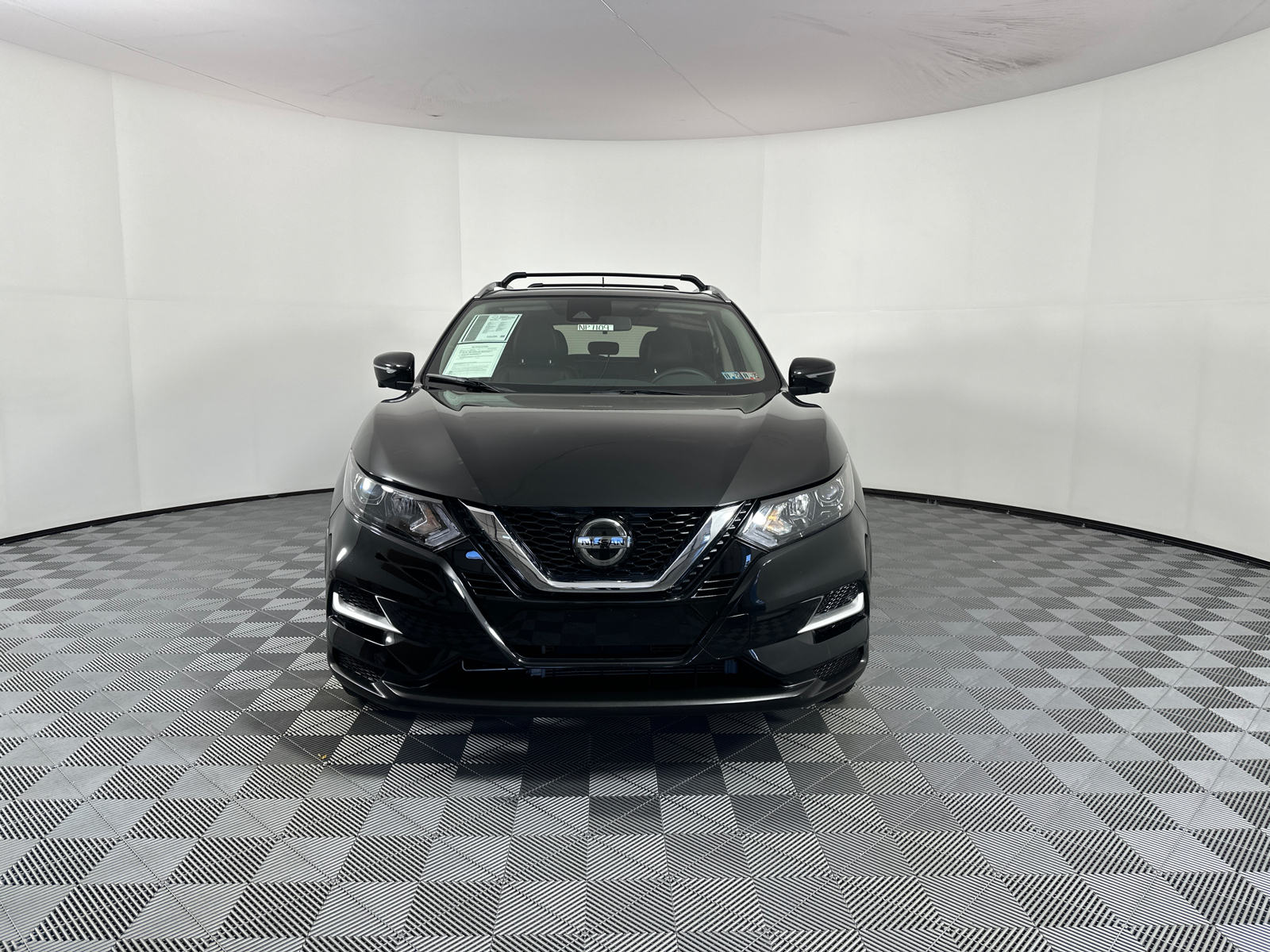 2022 Nissan Rogue Sport SL 2