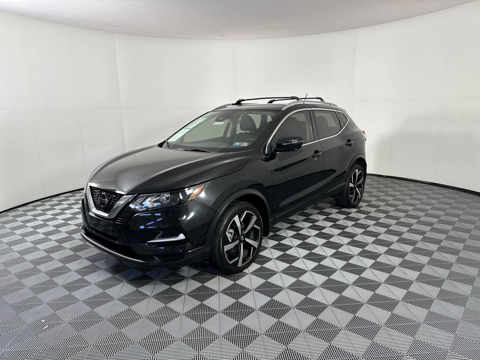 2022 Nissan Rogue Sport SL 3