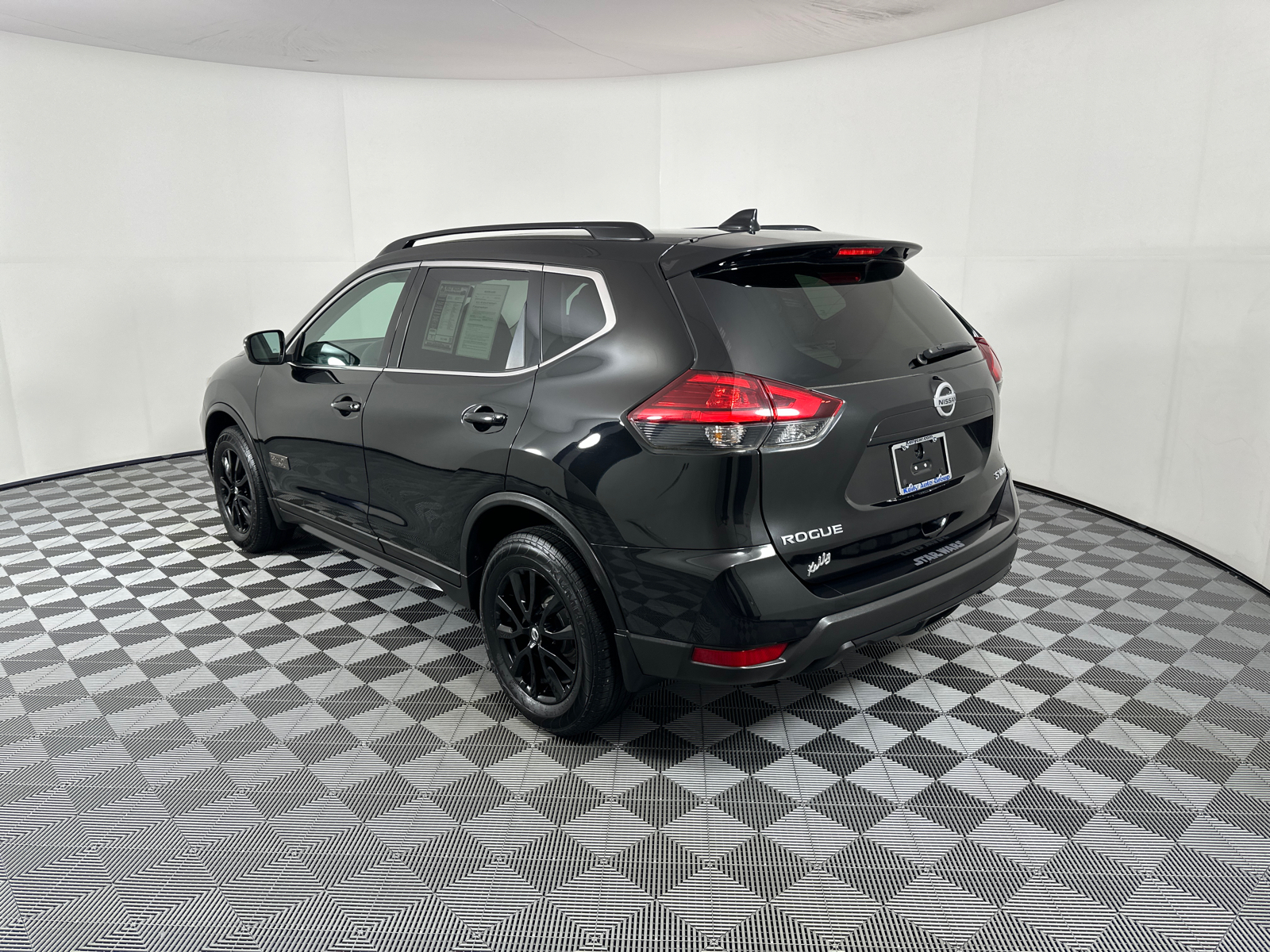 2017 Nissan Rogue SV 5