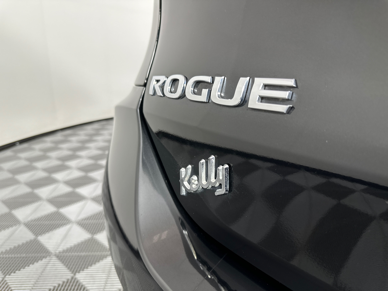 2017 Nissan Rogue SV 9