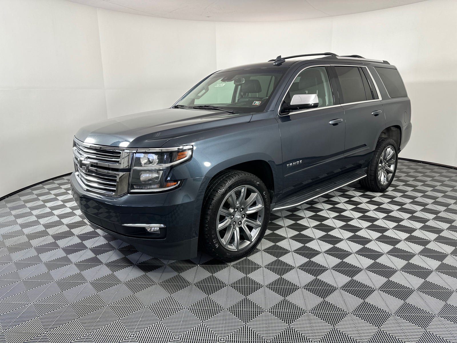 2019 Chevrolet Tahoe Premier 3