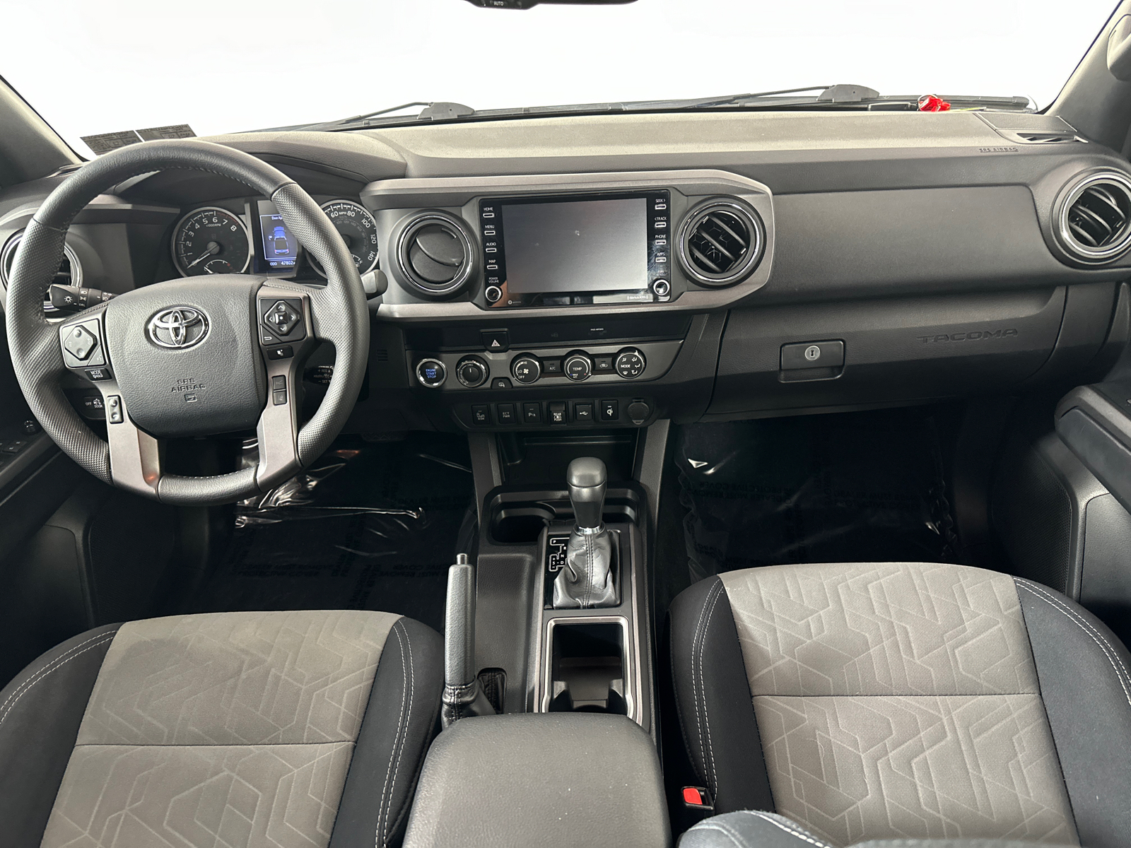 2020 Toyota Tacoma TRD Sport 17