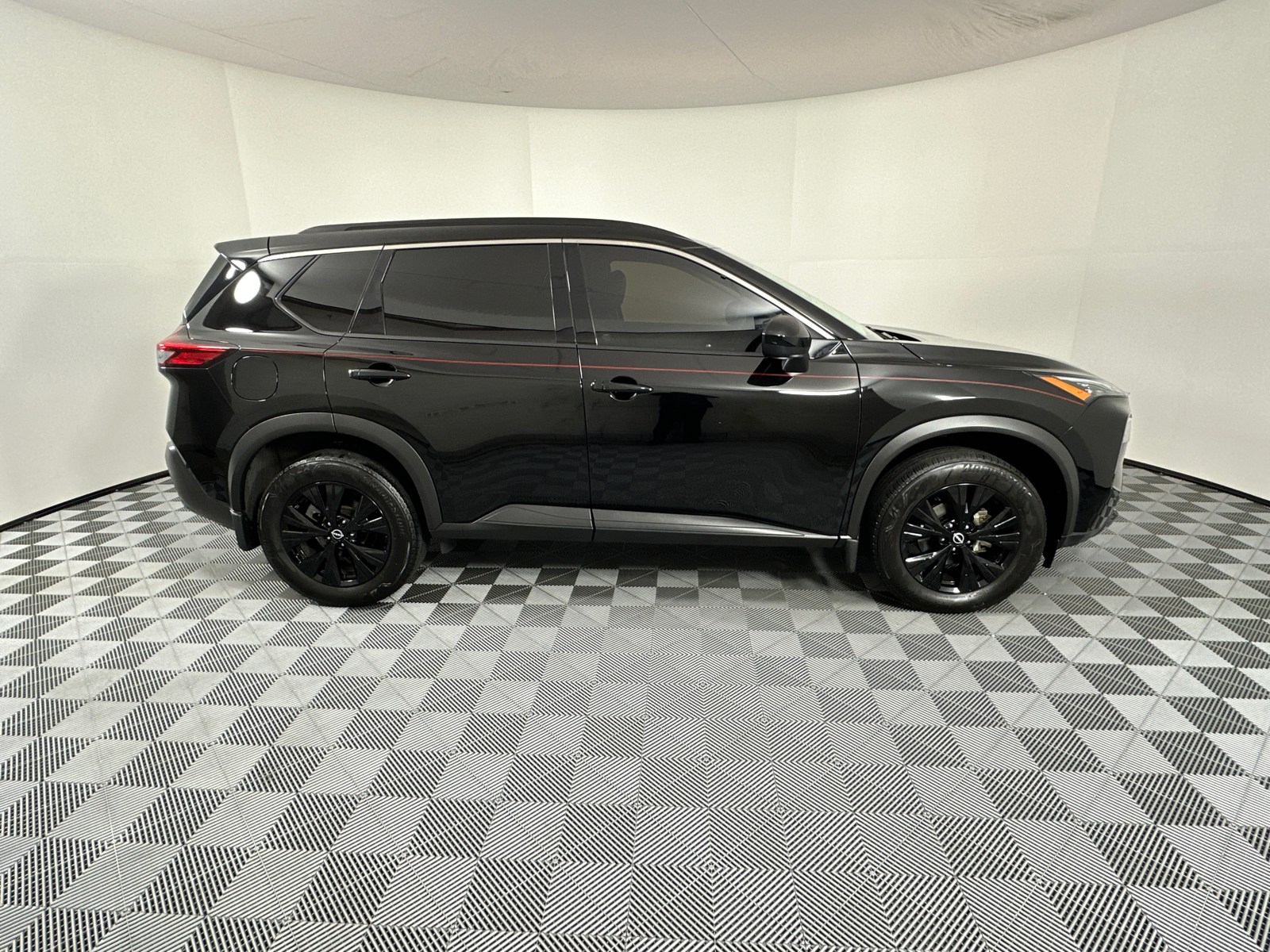 2023 Nissan Rogue SV 8