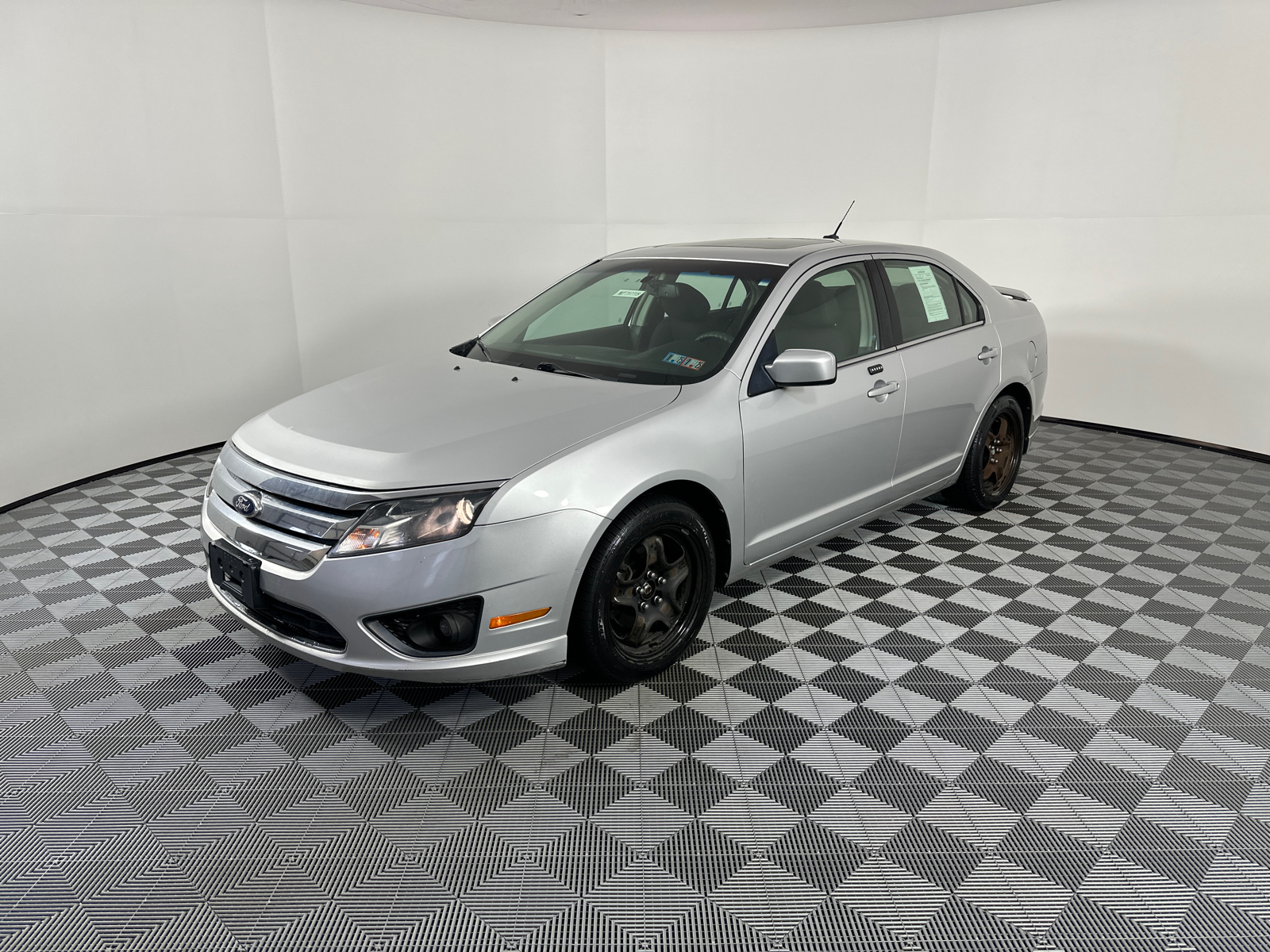 2010 Ford Fusion SE 3